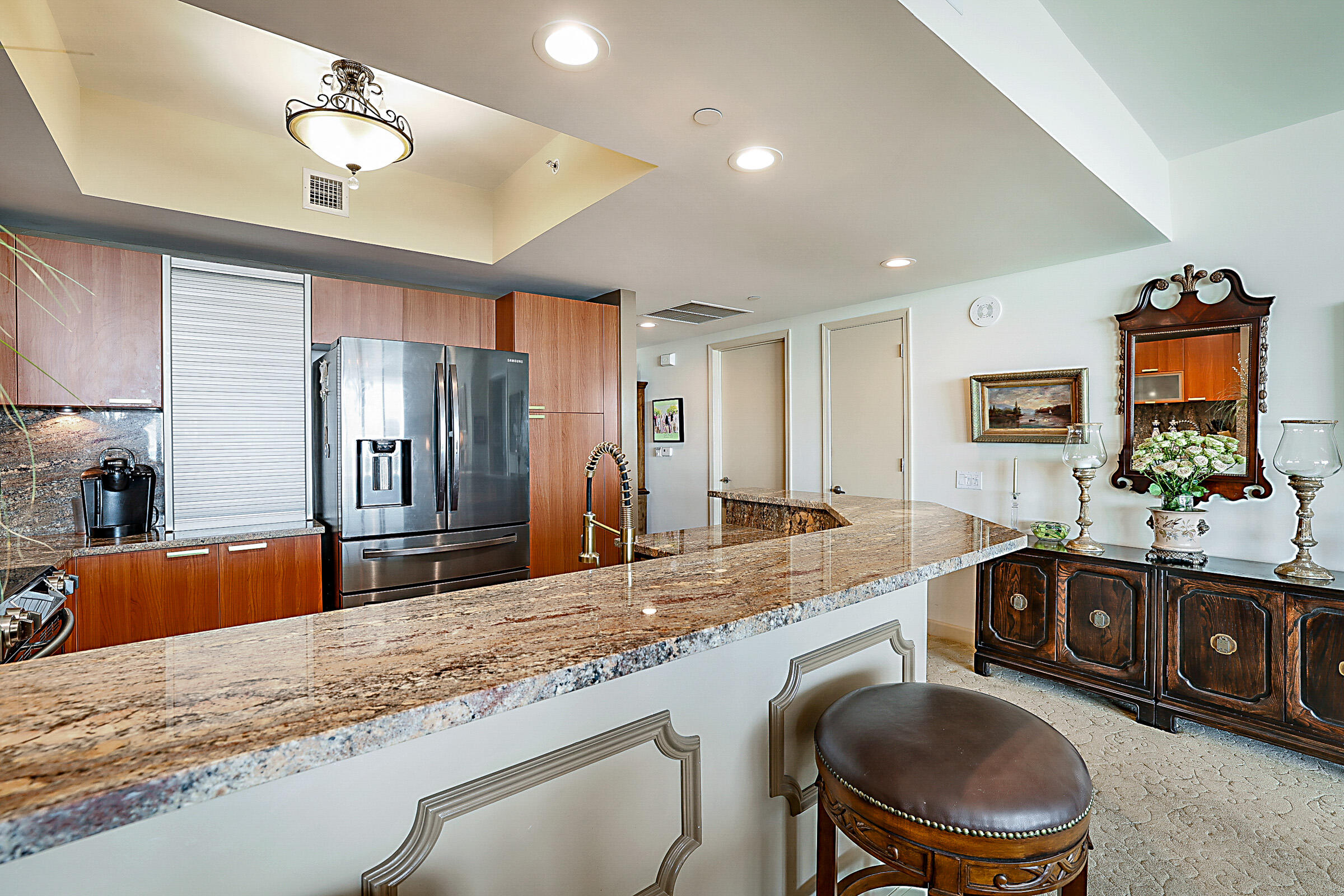 2640 Lake Shr #1416 Riviera Beach, FL 33404