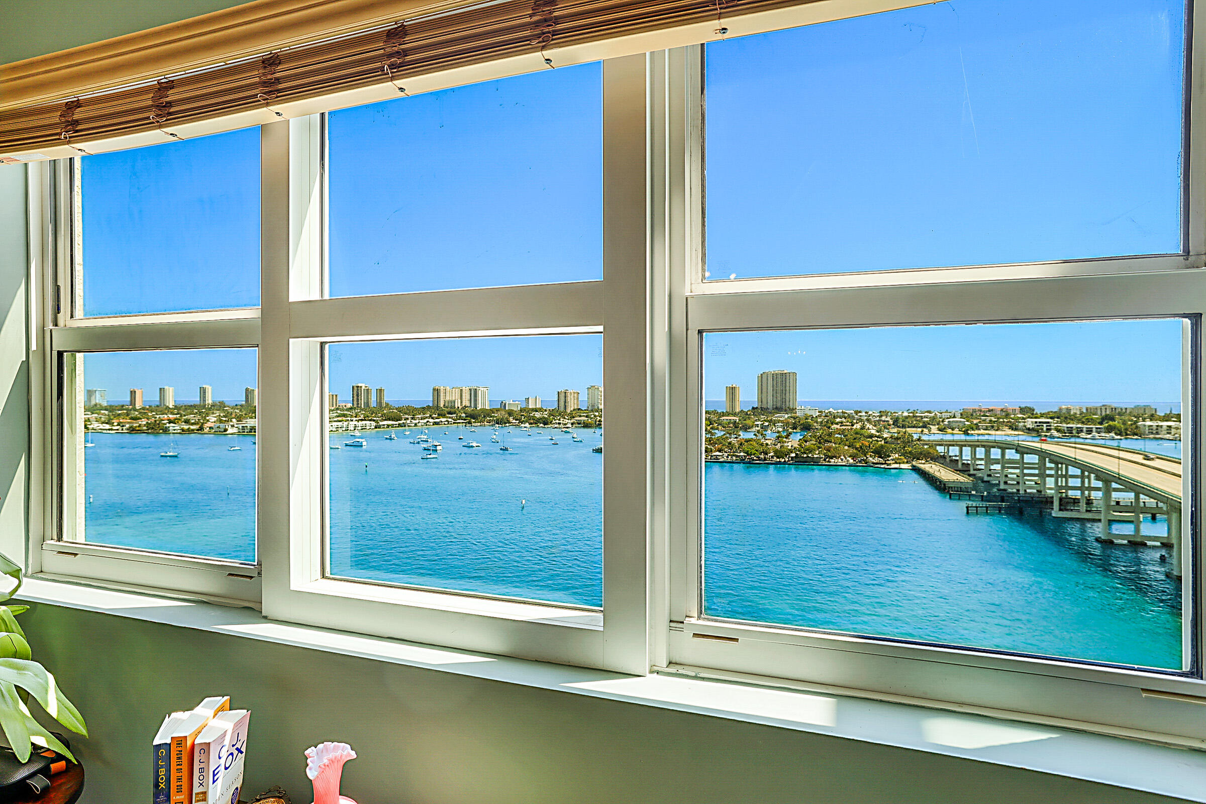 2640 Lake Shr #1416 Riviera Beach, FL 33404