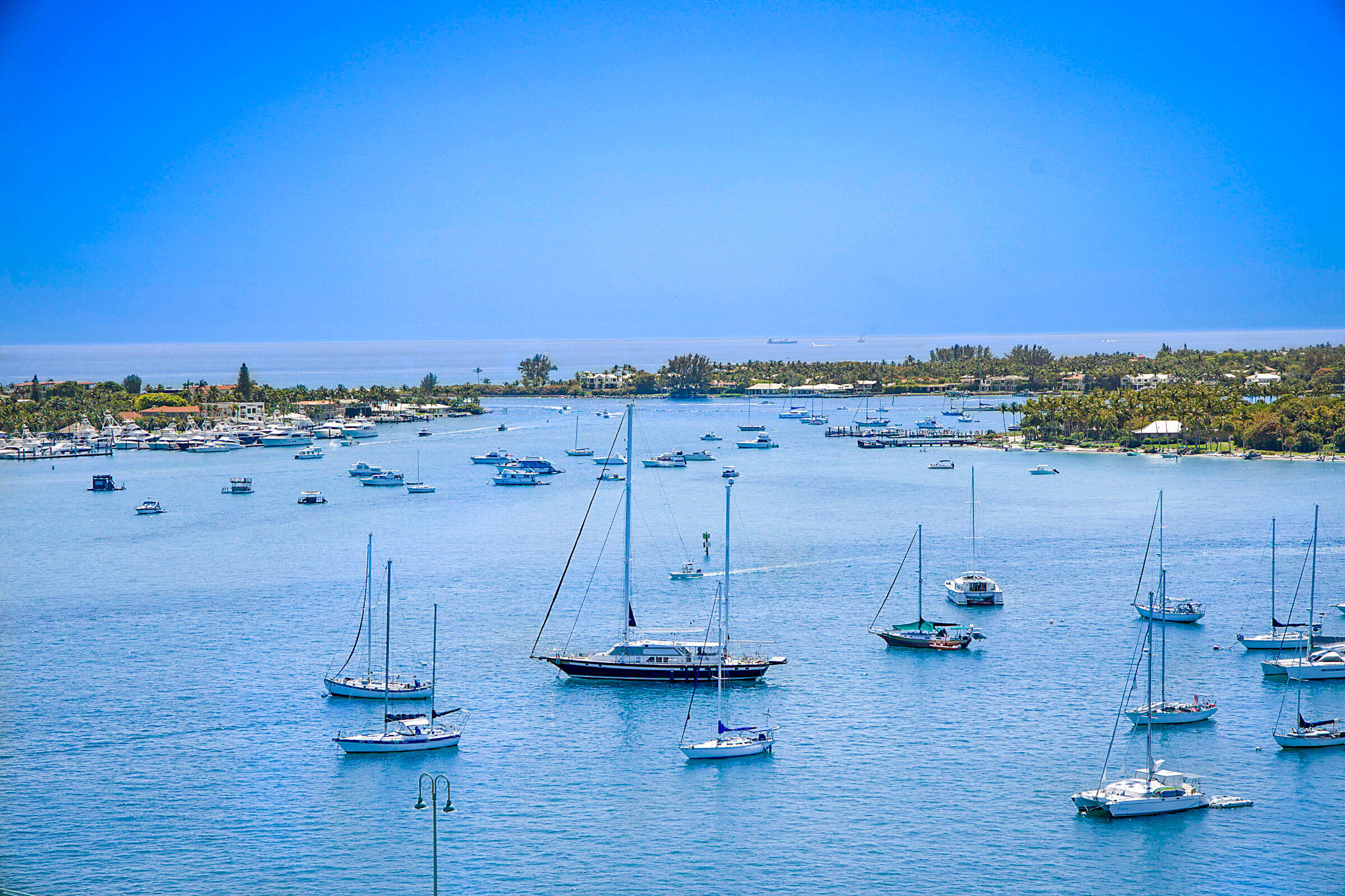 2640 Lake Shr #1416 Riviera Beach, FL 33404