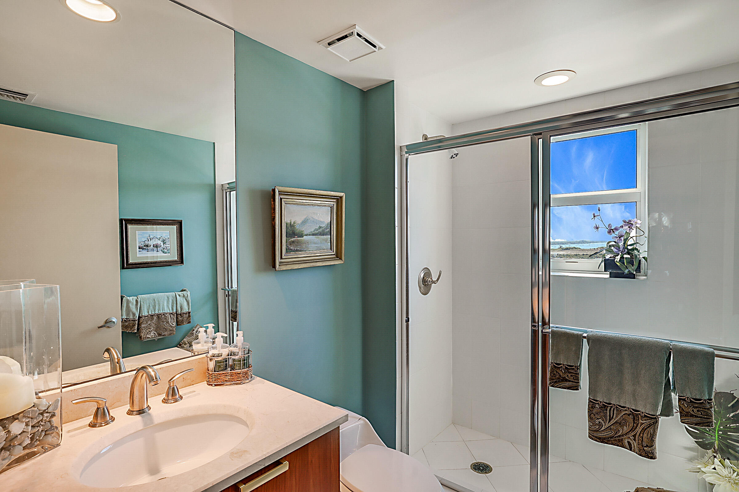 2640 Lake Shr #1416 Riviera Beach, FL 33404