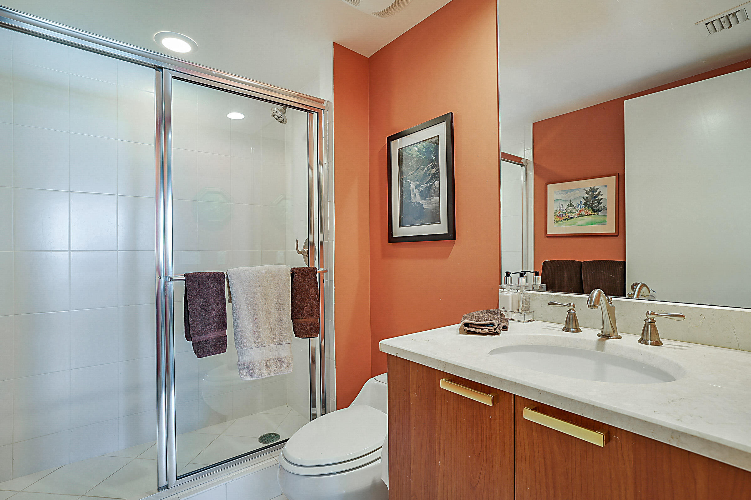 2640 Lake Shr #1416 Riviera Beach, FL 33404