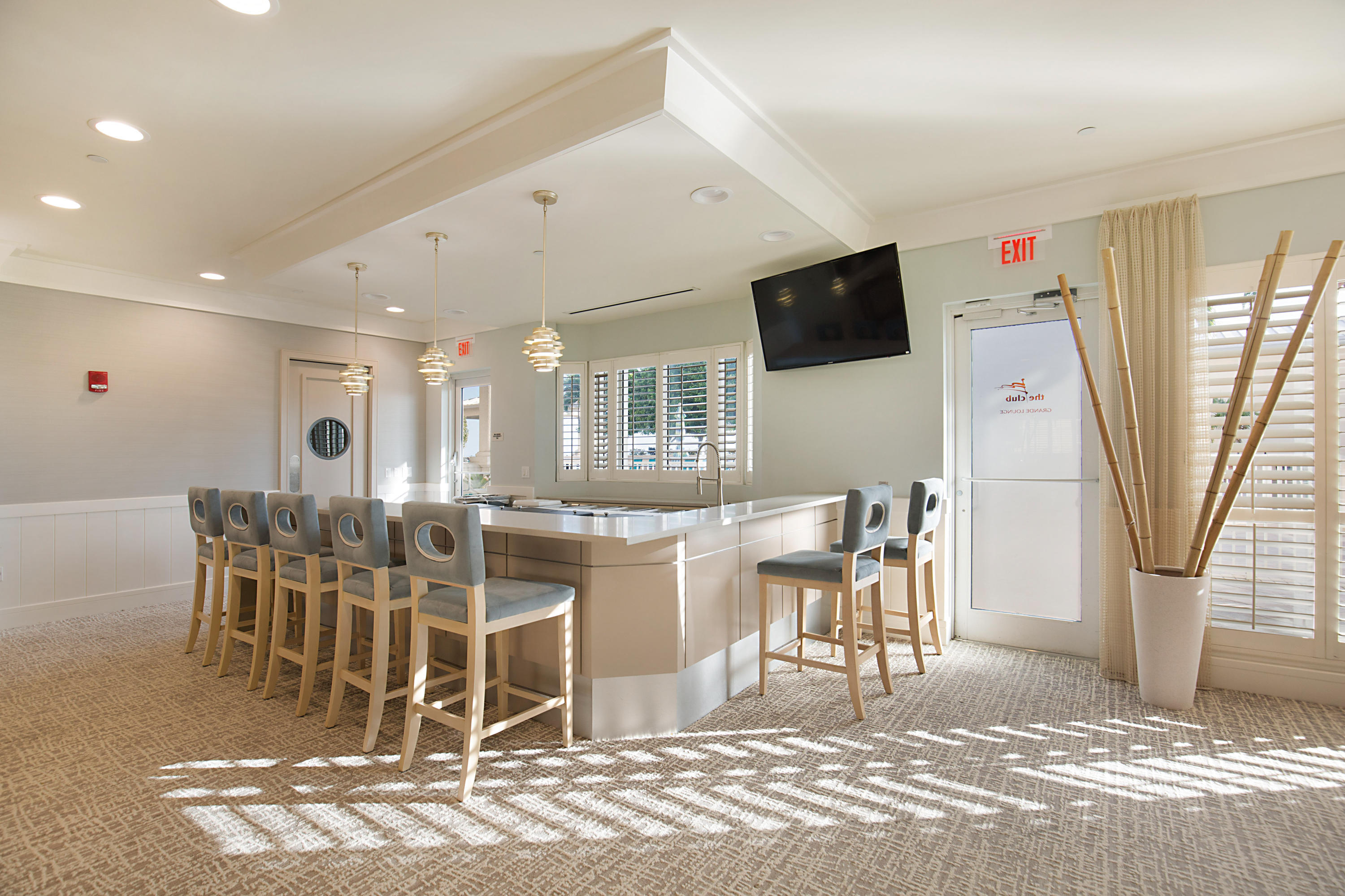 2640 Lake Shr #1416 Riviera Beach, FL 33404