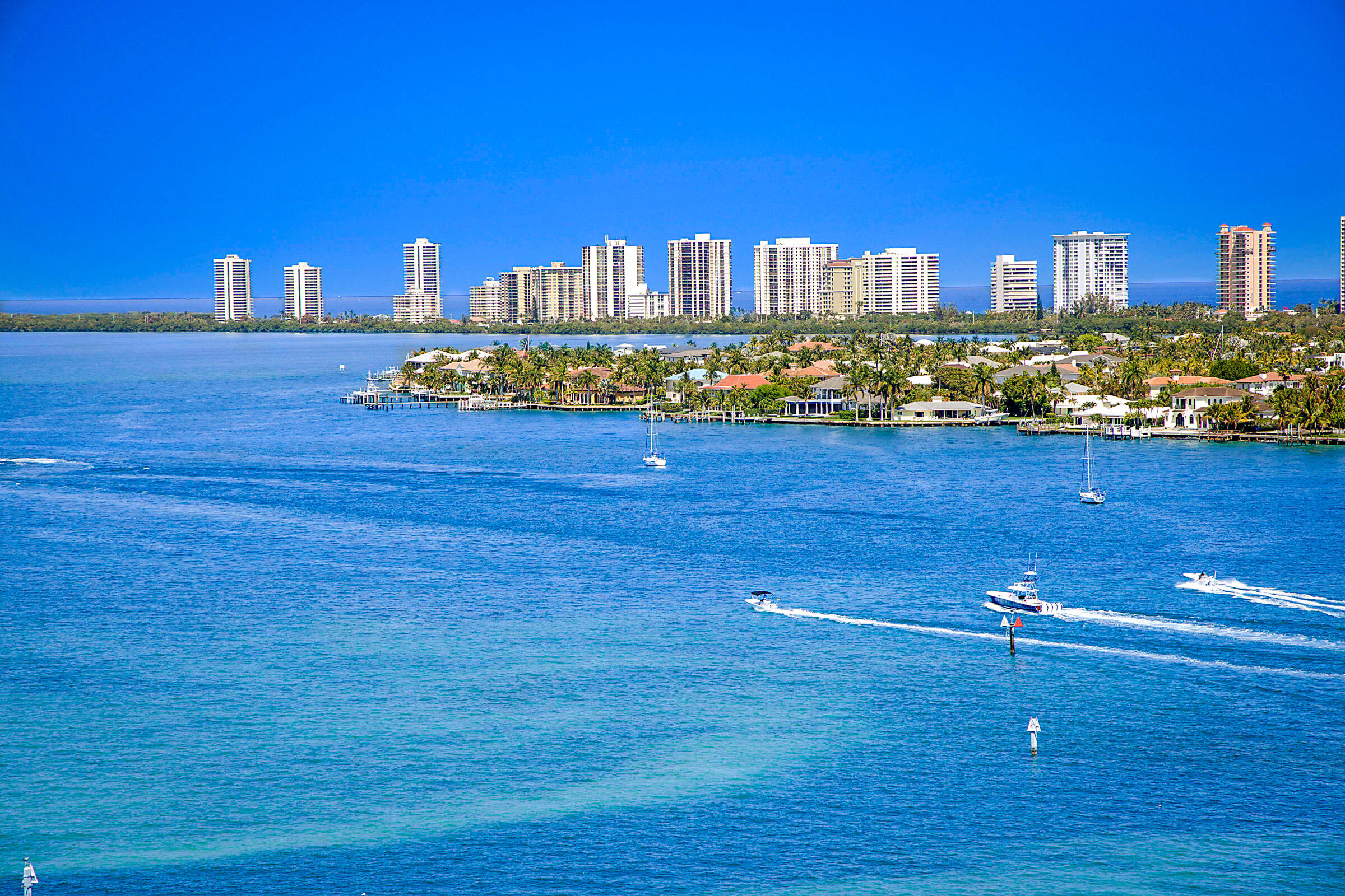 2640 Lake Shr #1416 Riviera Beach, FL 33404