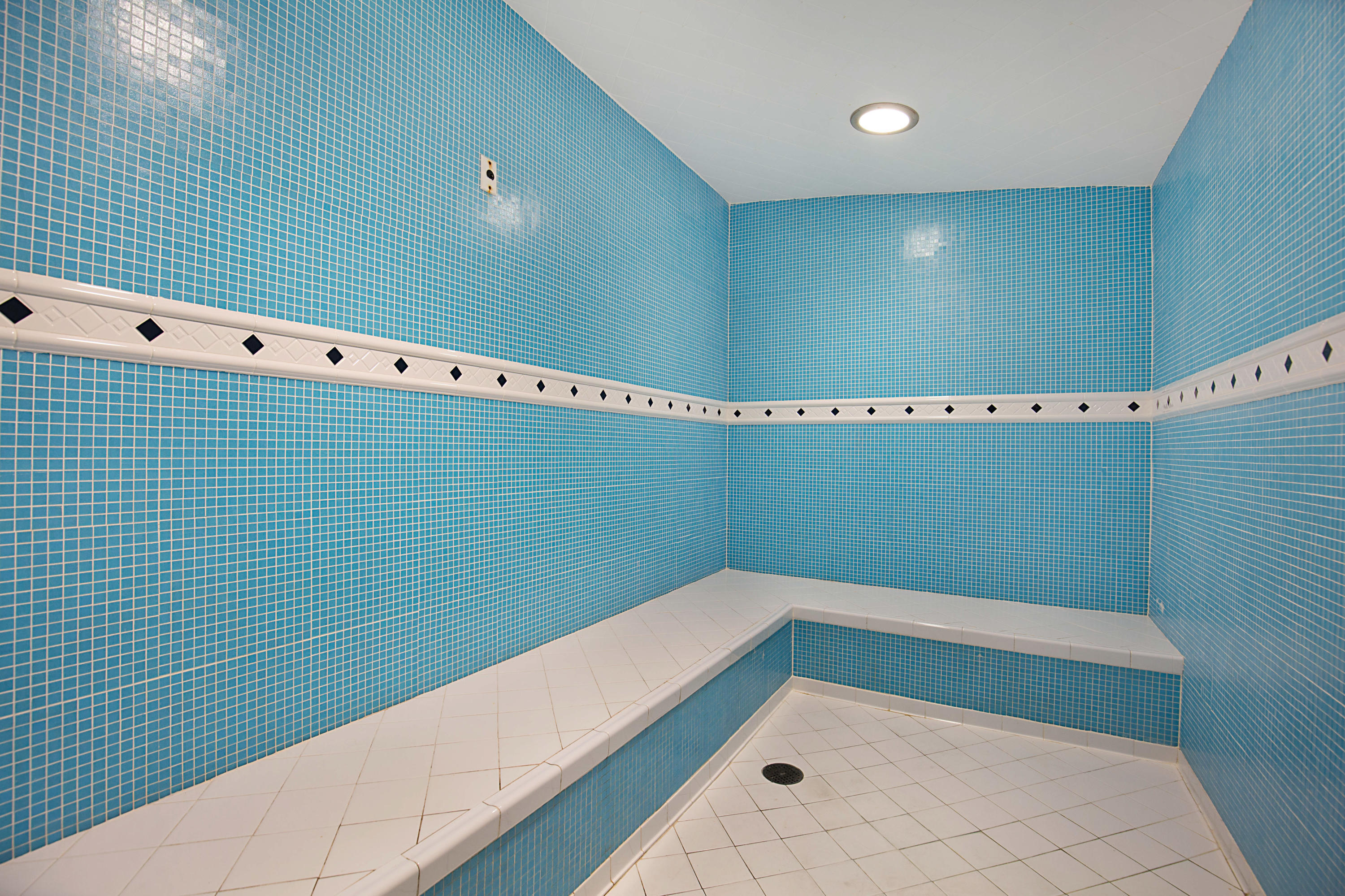 2640 Lake Shr #1416 Riviera Beach, FL 33404