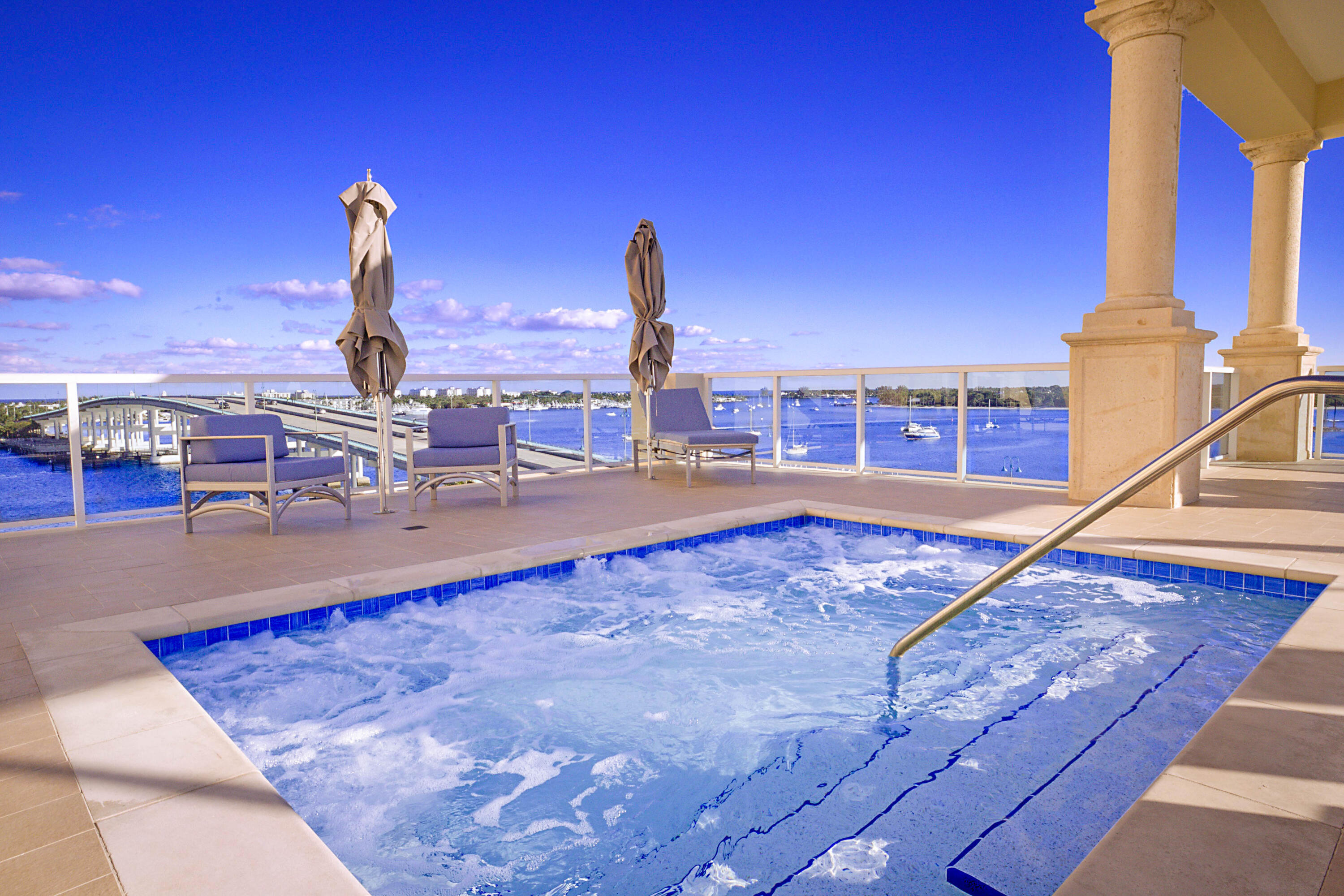 2640 Lake Shr #1416 Riviera Beach, FL 33404