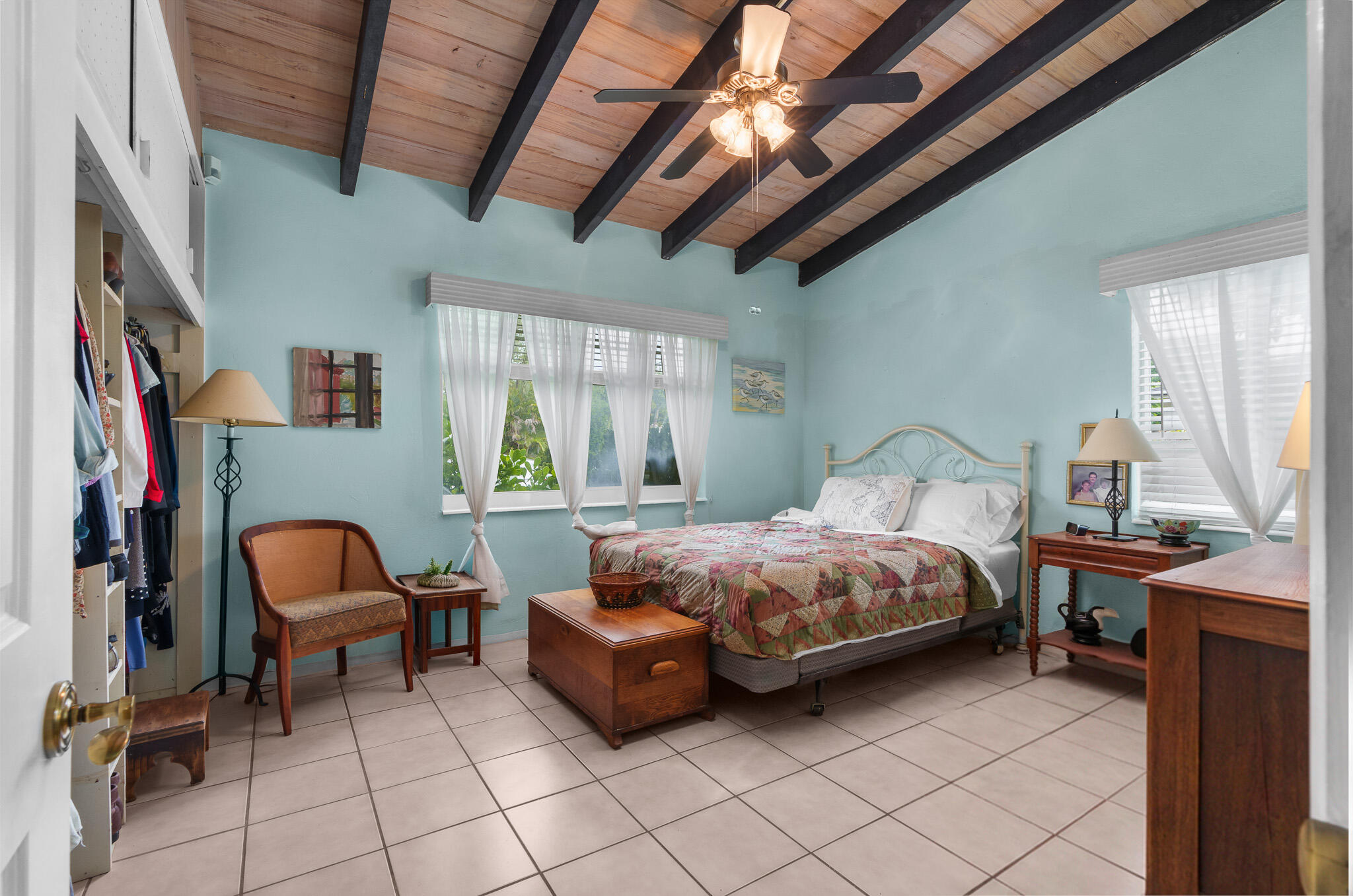 1617 NE 8th Fort Lauderdale, FL 33305