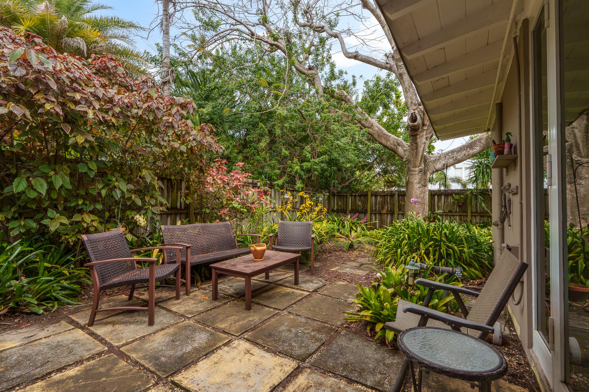 1617 NE 8th Fort Lauderdale, FL 33305