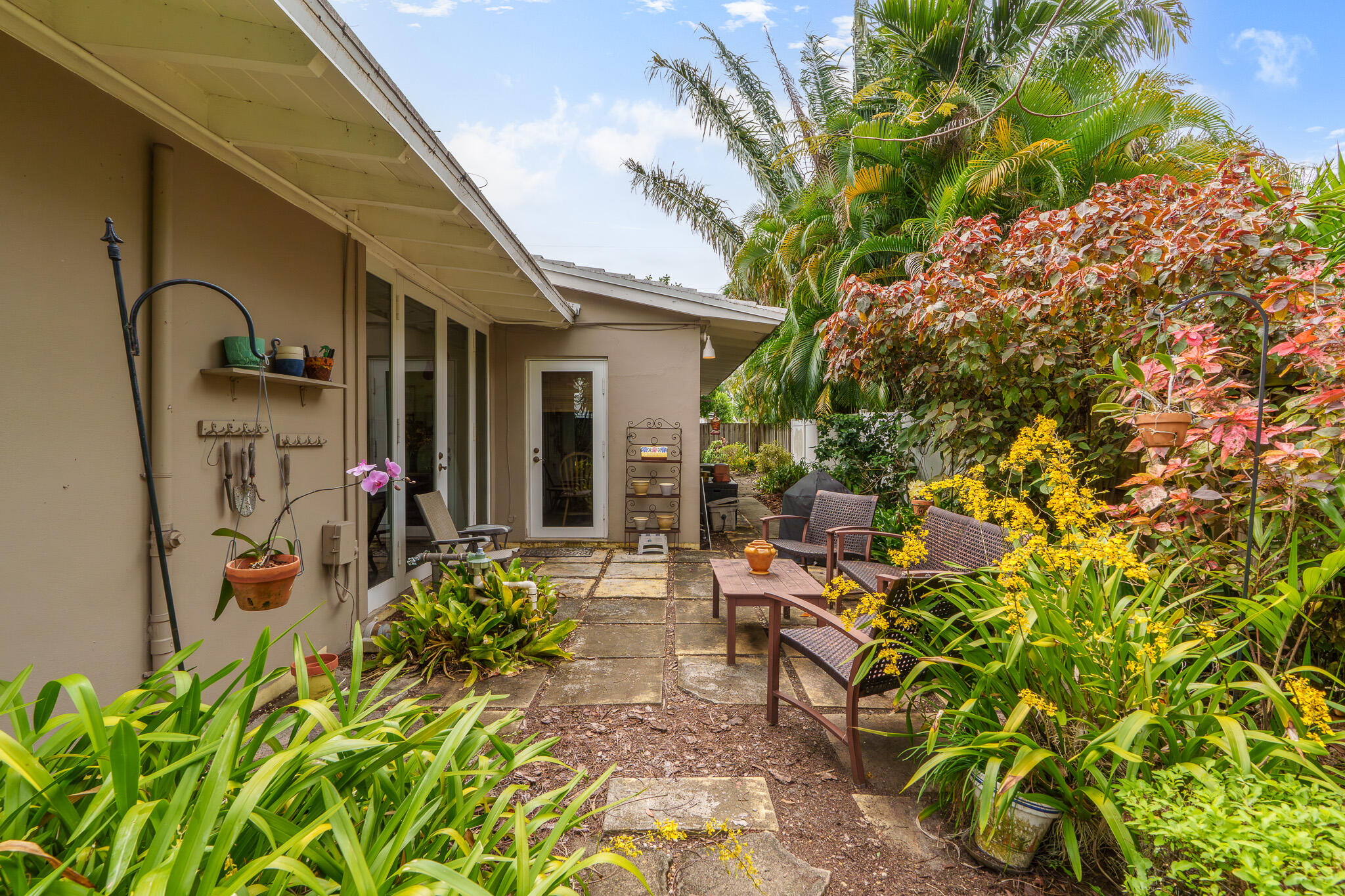 1617 NE 8th Fort Lauderdale, FL 33305