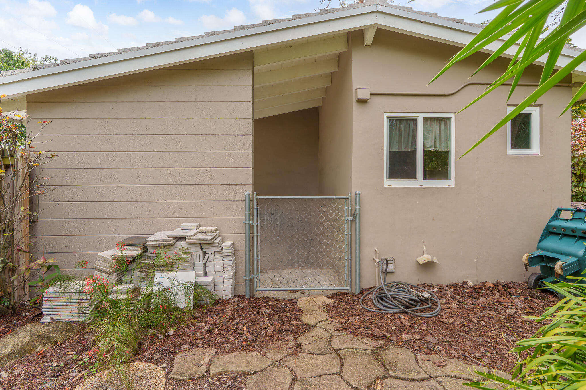 1617 NE 8th Fort Lauderdale, FL 33305