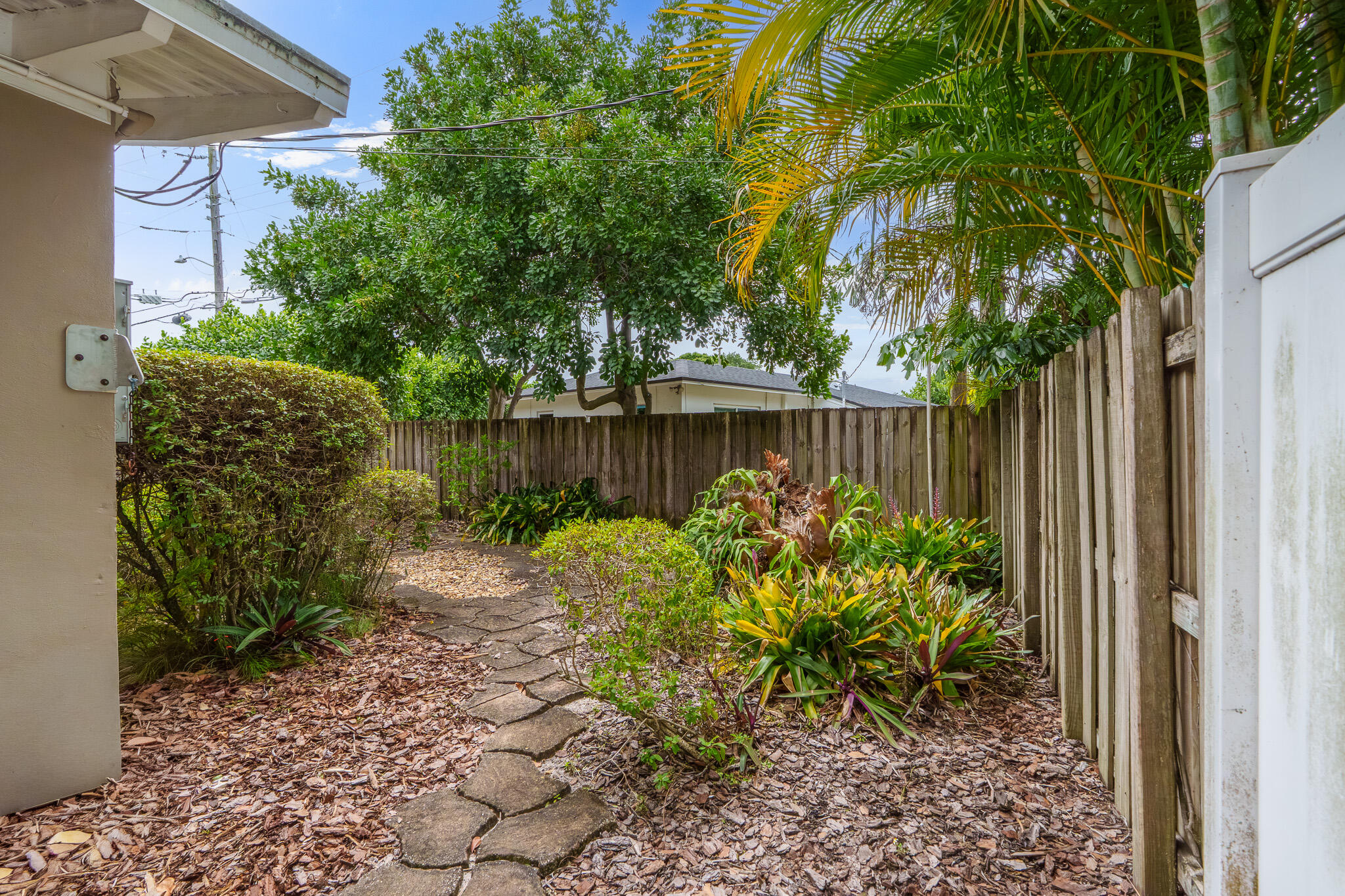 1617 NE 8th Fort Lauderdale, FL 33305