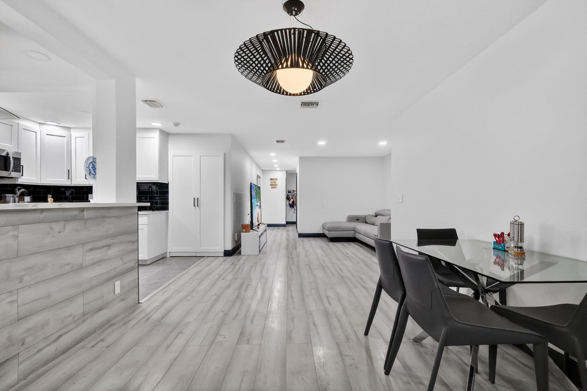 1691 W 26th Riviera Beach, FL 33404