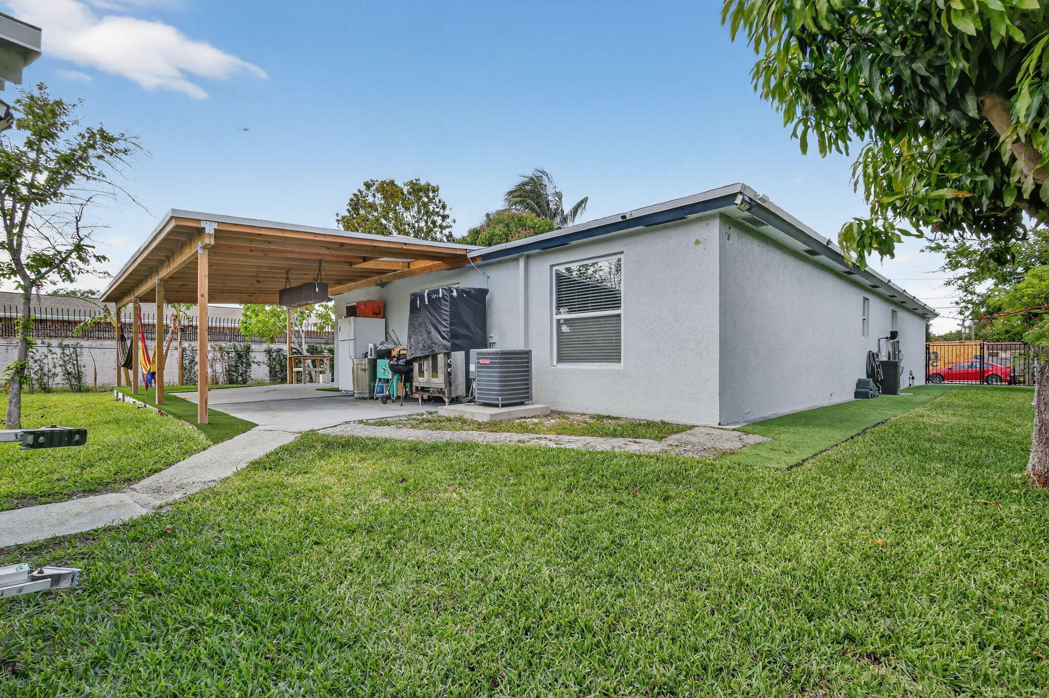 1691 W 26th Riviera Beach, FL 33404