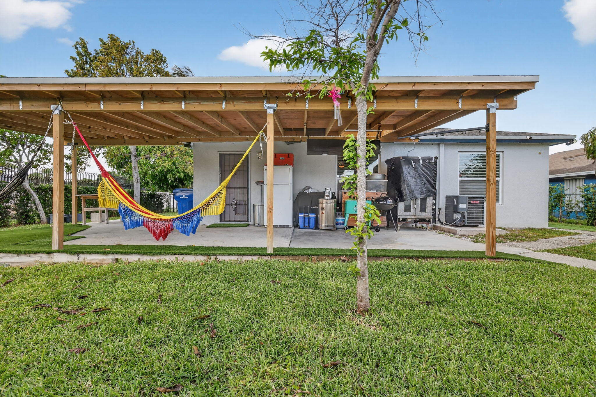 1691 W 26th Riviera Beach, FL 33404