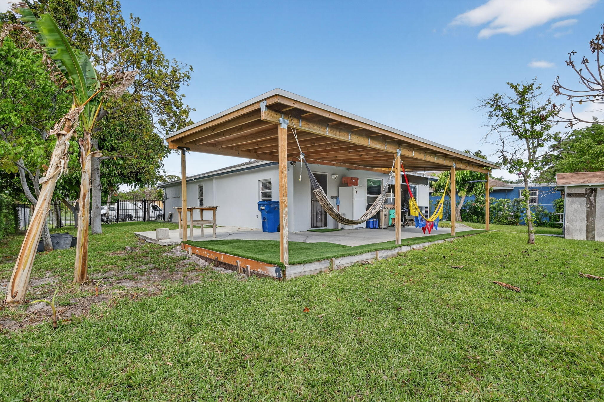 1691 W 26th Riviera Beach, FL 33404