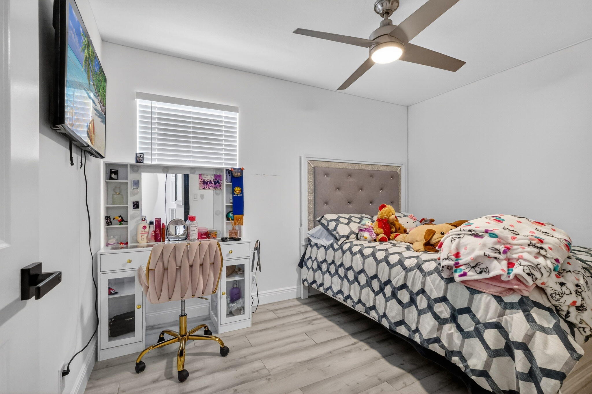 1691 W 26th Riviera Beach, FL 33404