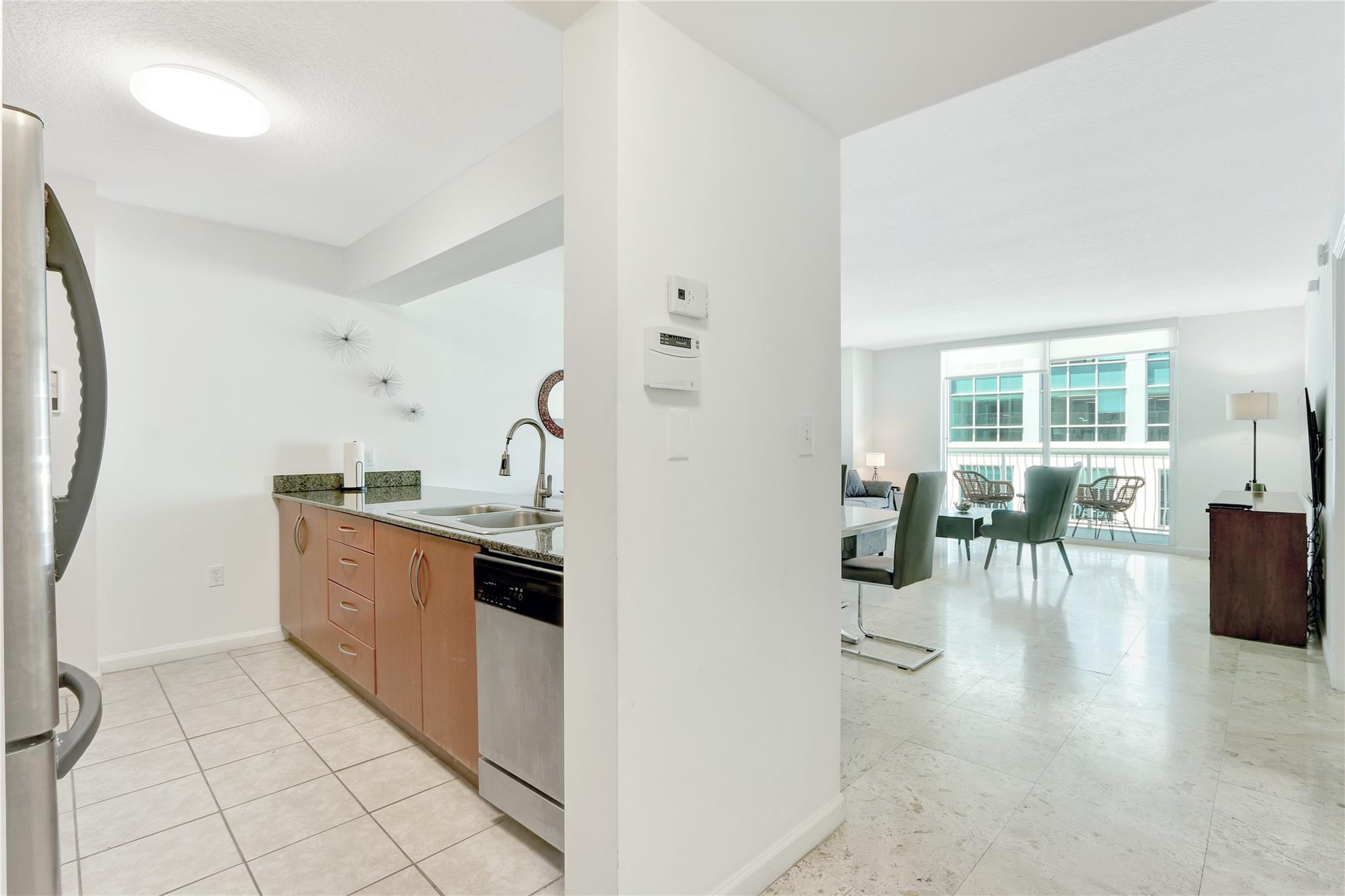 image The Club at Brickell Bay9