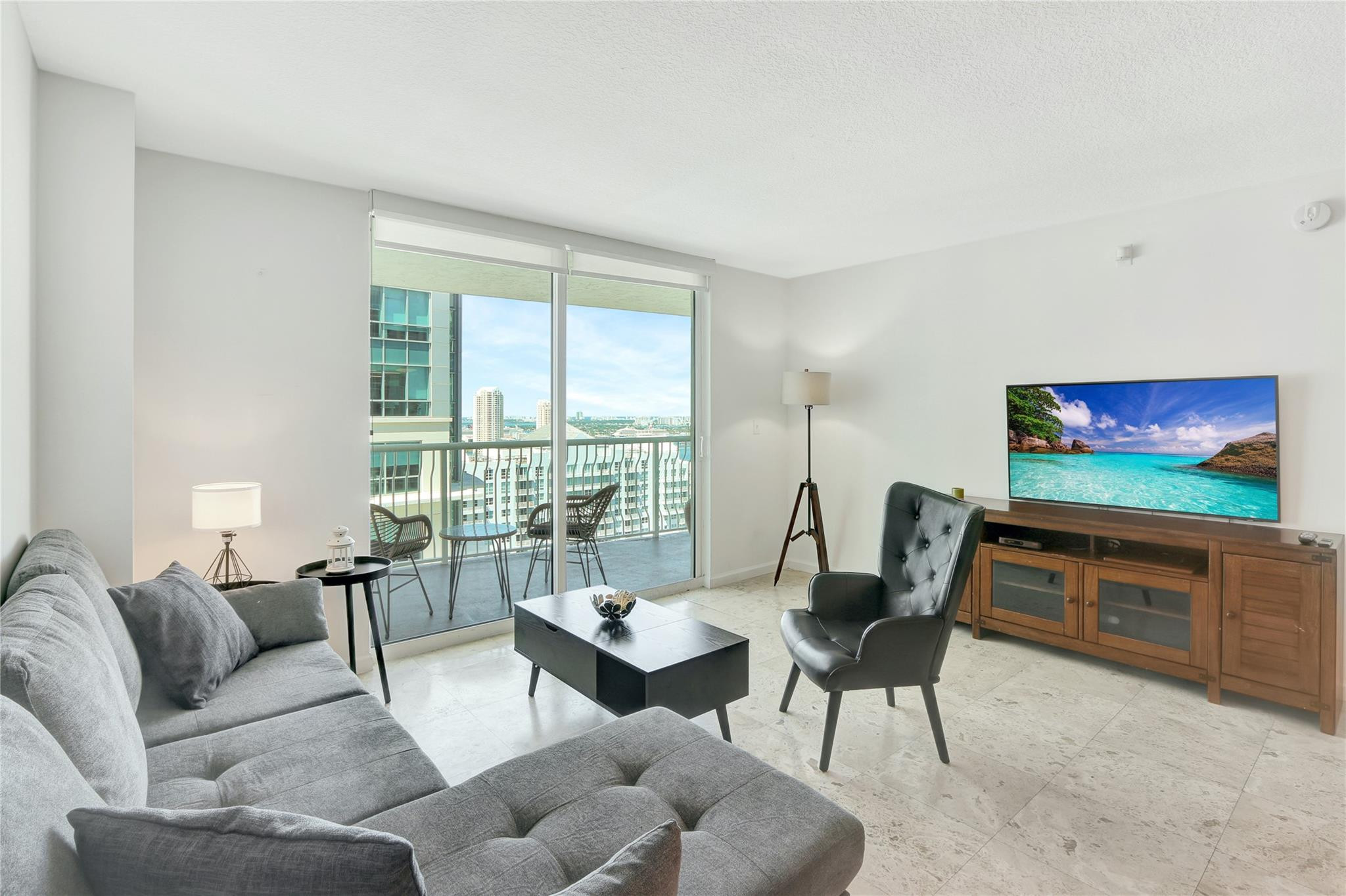 image The Club at Brickell Bay3