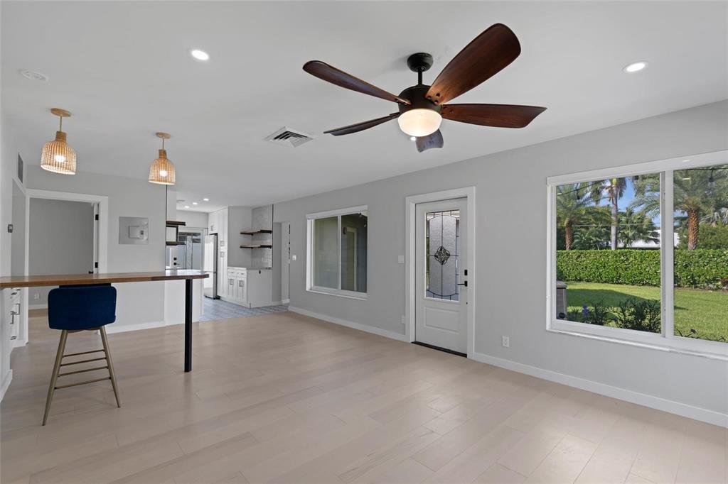 2000 SE 26th Fort Lauderdale, FL 33316