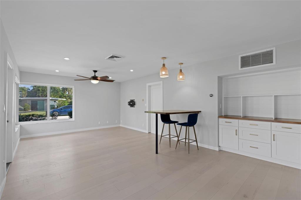 2000 SE 26th Fort Lauderdale, FL 33316