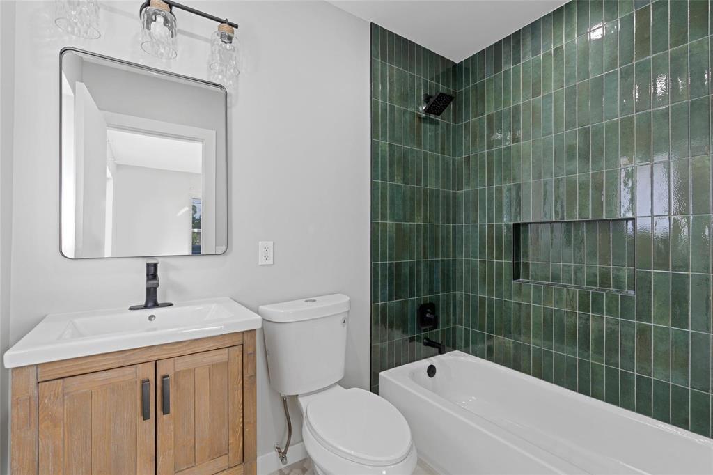 2000 SE 26th Fort Lauderdale, FL 33316