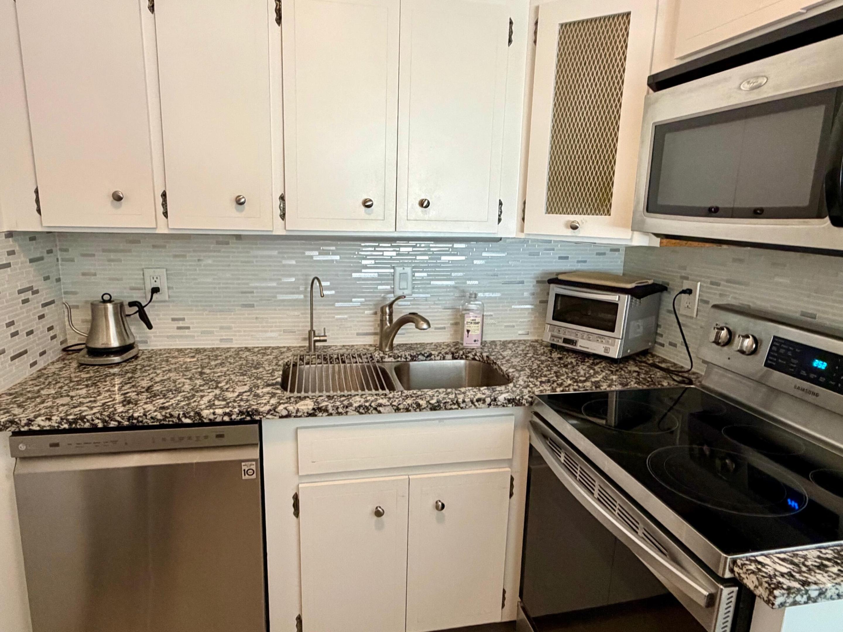5700 NE 22nd #329
