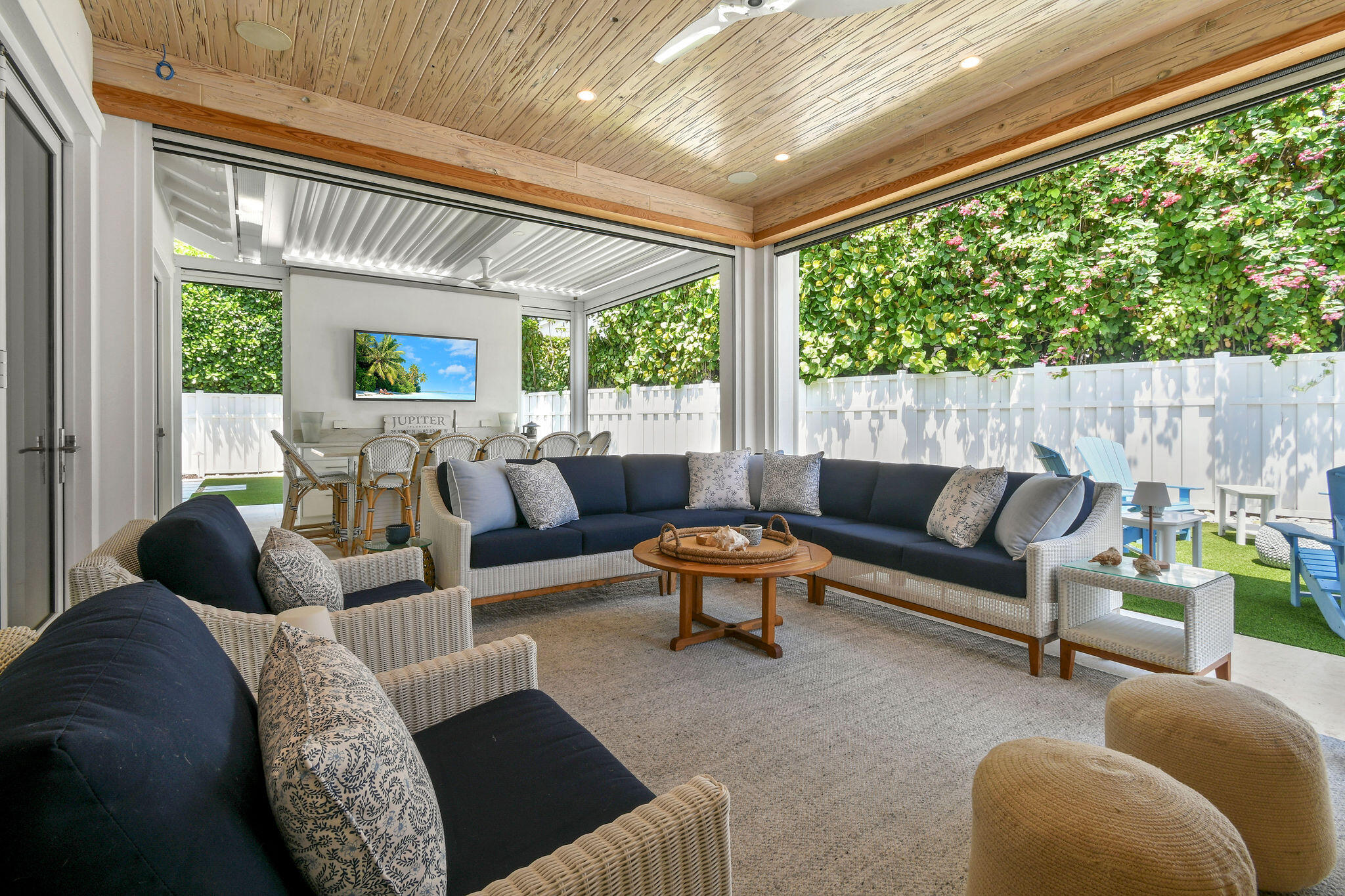 59 Colony Jupiter Inlet Colony, FL 33469