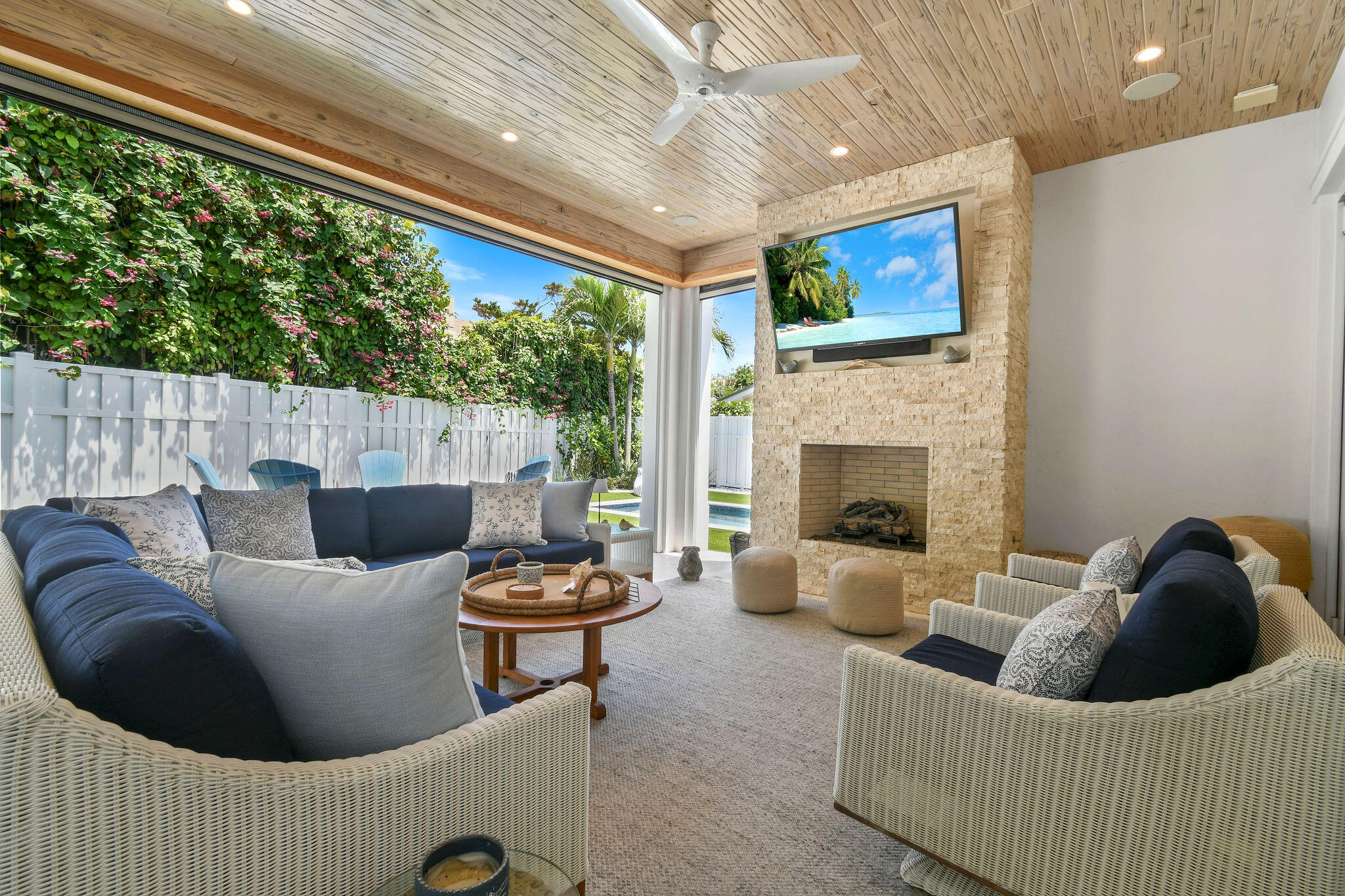 59 Colony Jupiter Inlet Colony, FL 33469