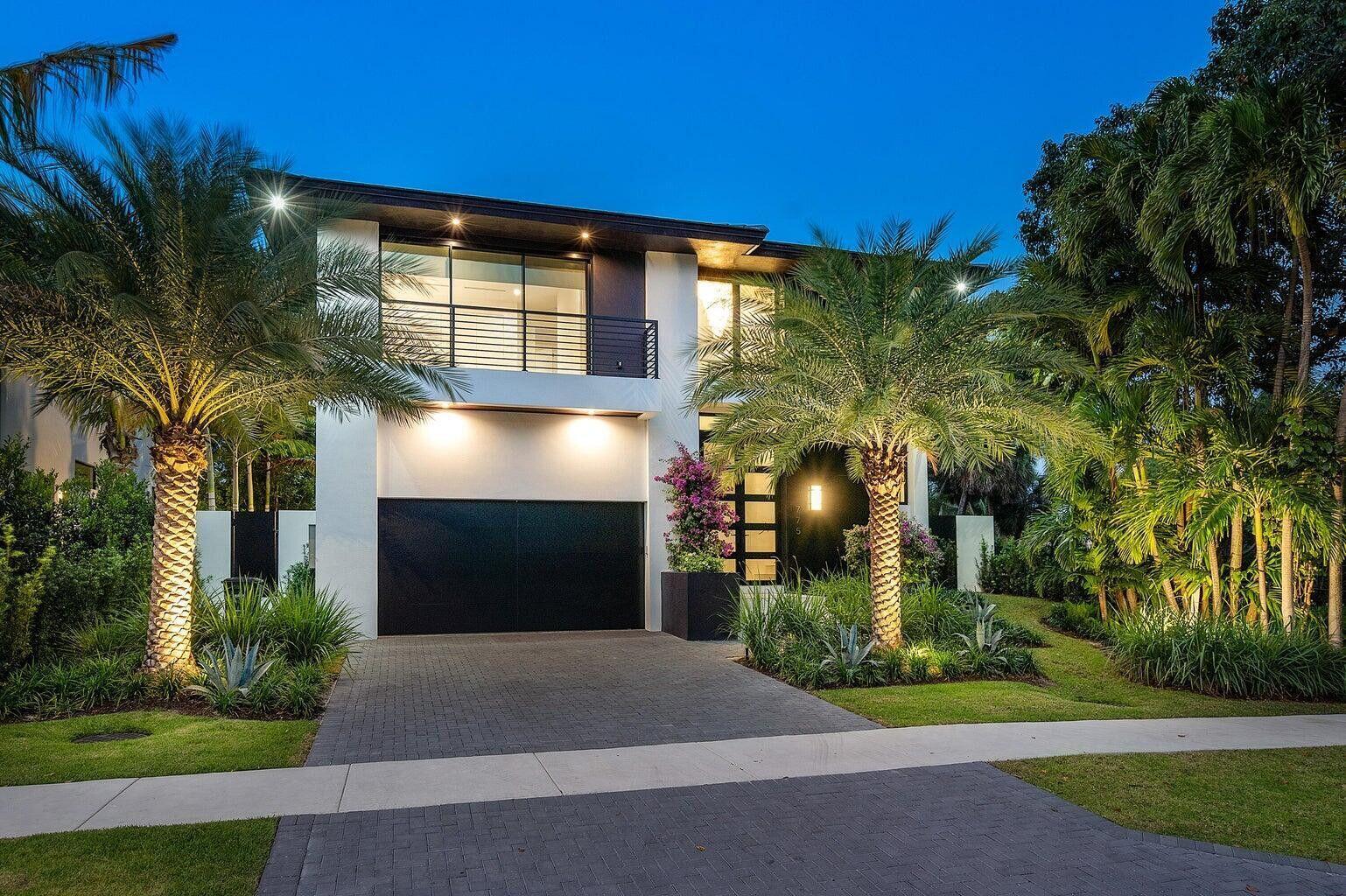775 W Park Dr