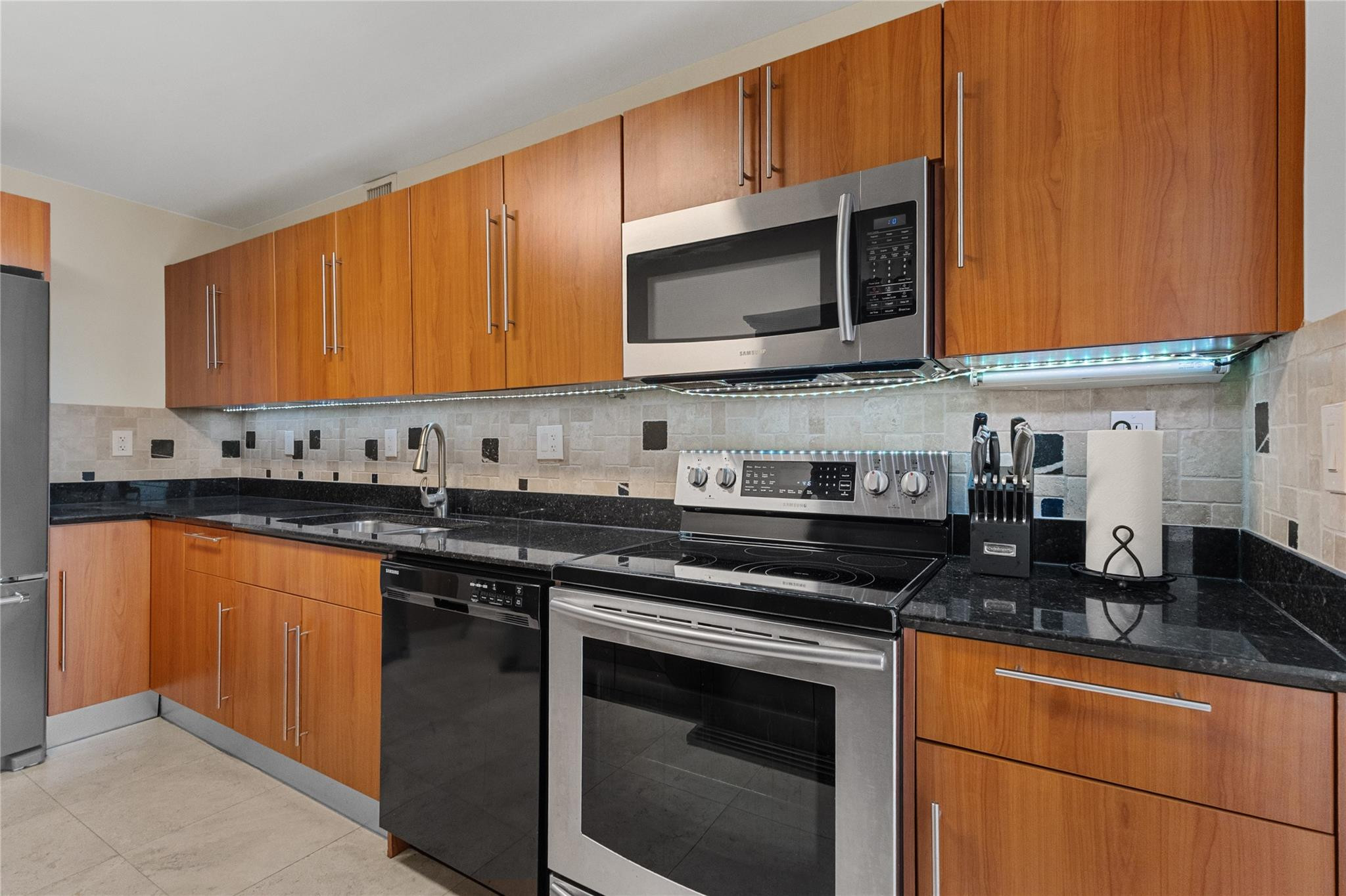 3001 S Ocean #727 Hollywood, FL 33019