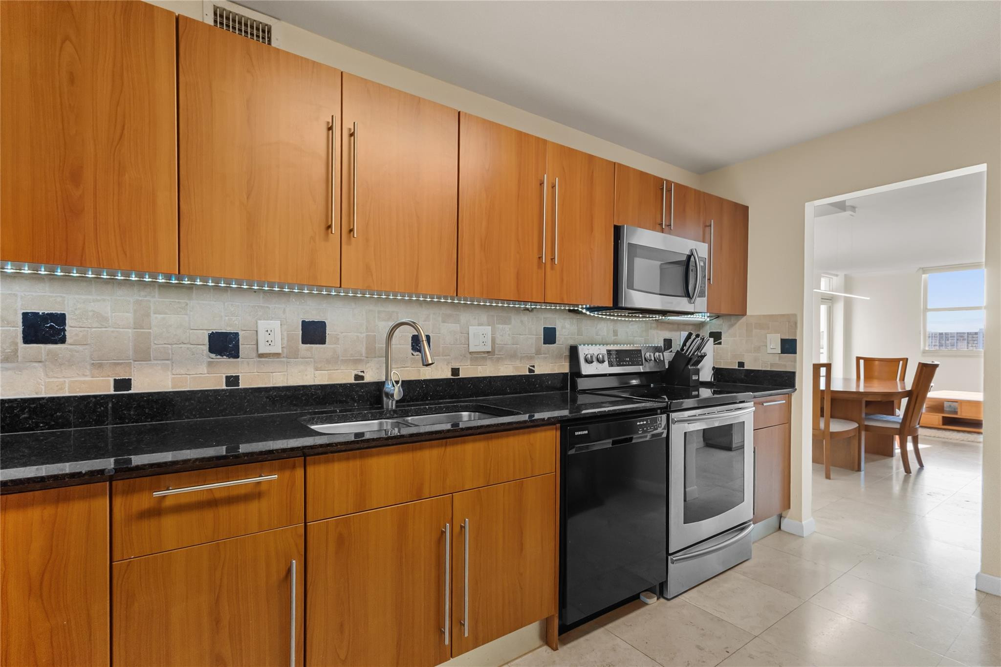 3001 S Ocean #727 Hollywood, FL 33019