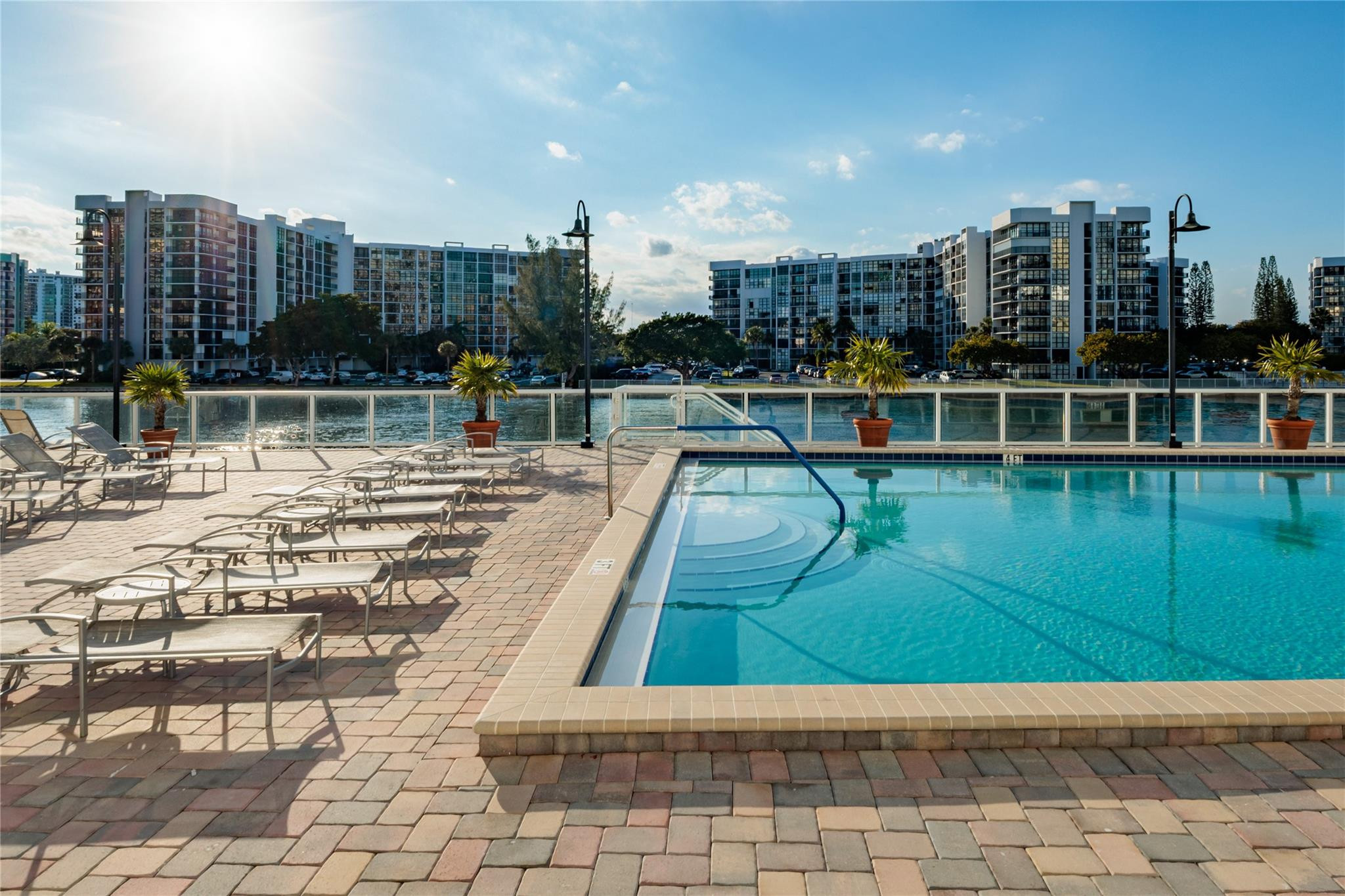 3001 S Ocean #727 Hollywood, FL 33019