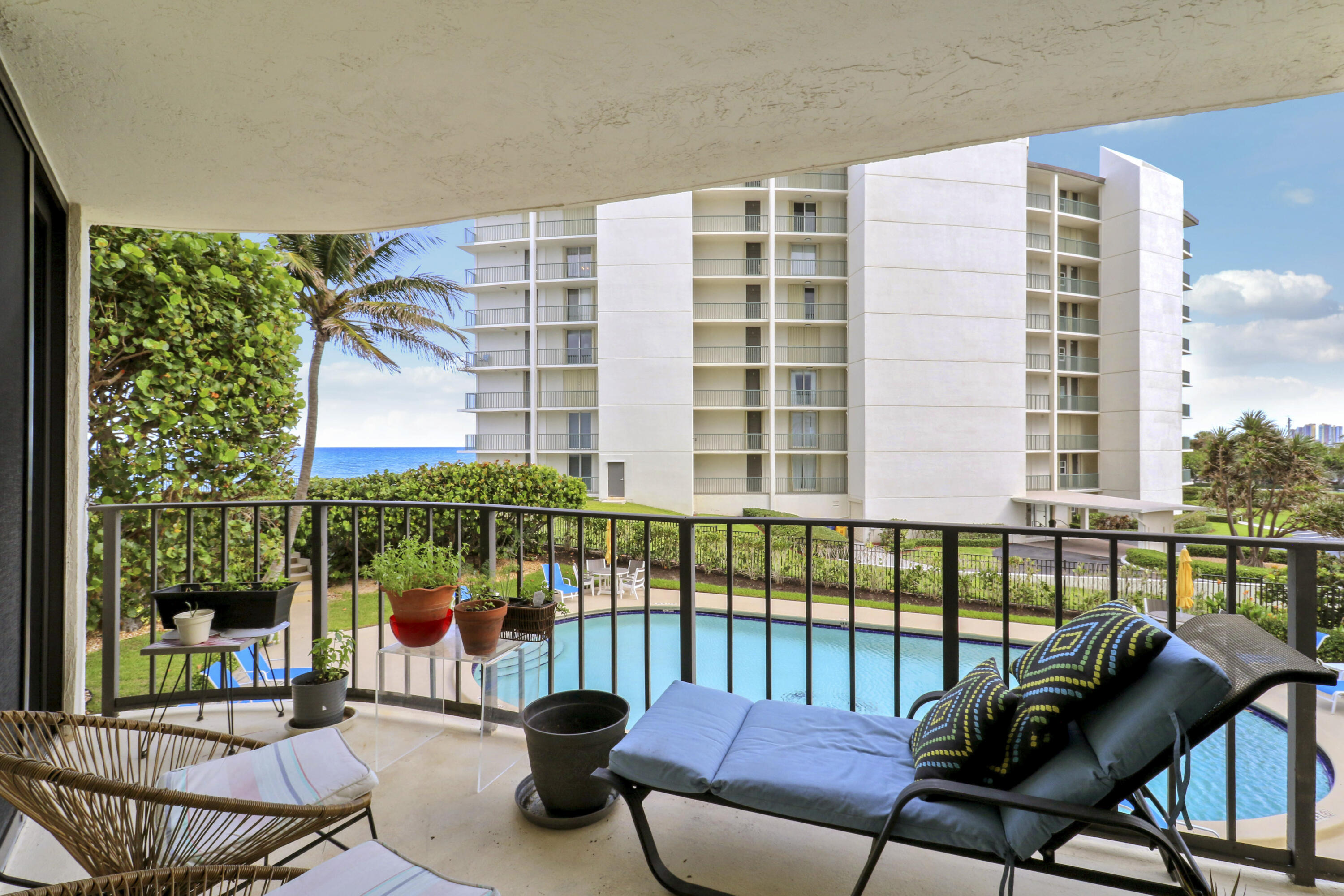 5420 N Ocean #204 Singer Island, FL 33404