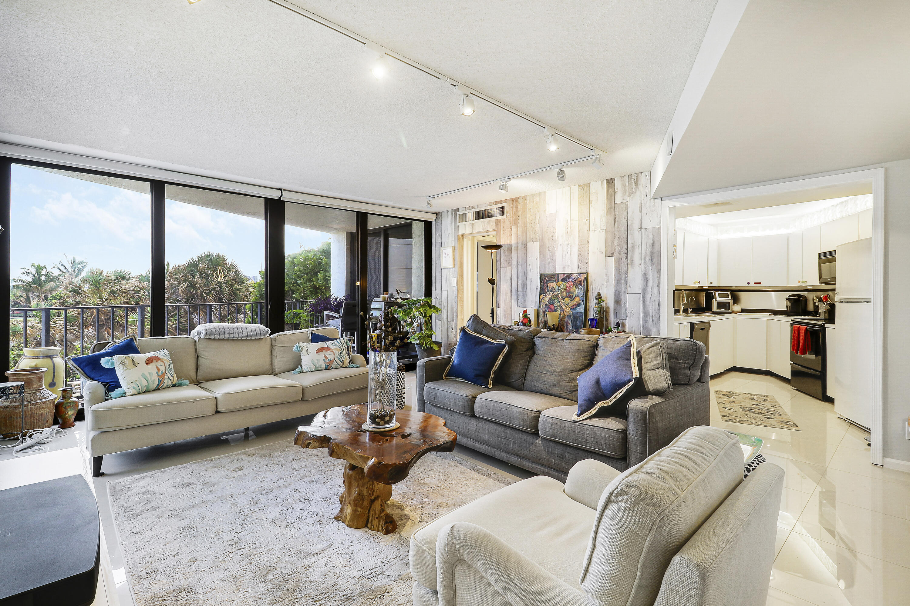 5420 N Ocean #204 Singer Island, FL 33404