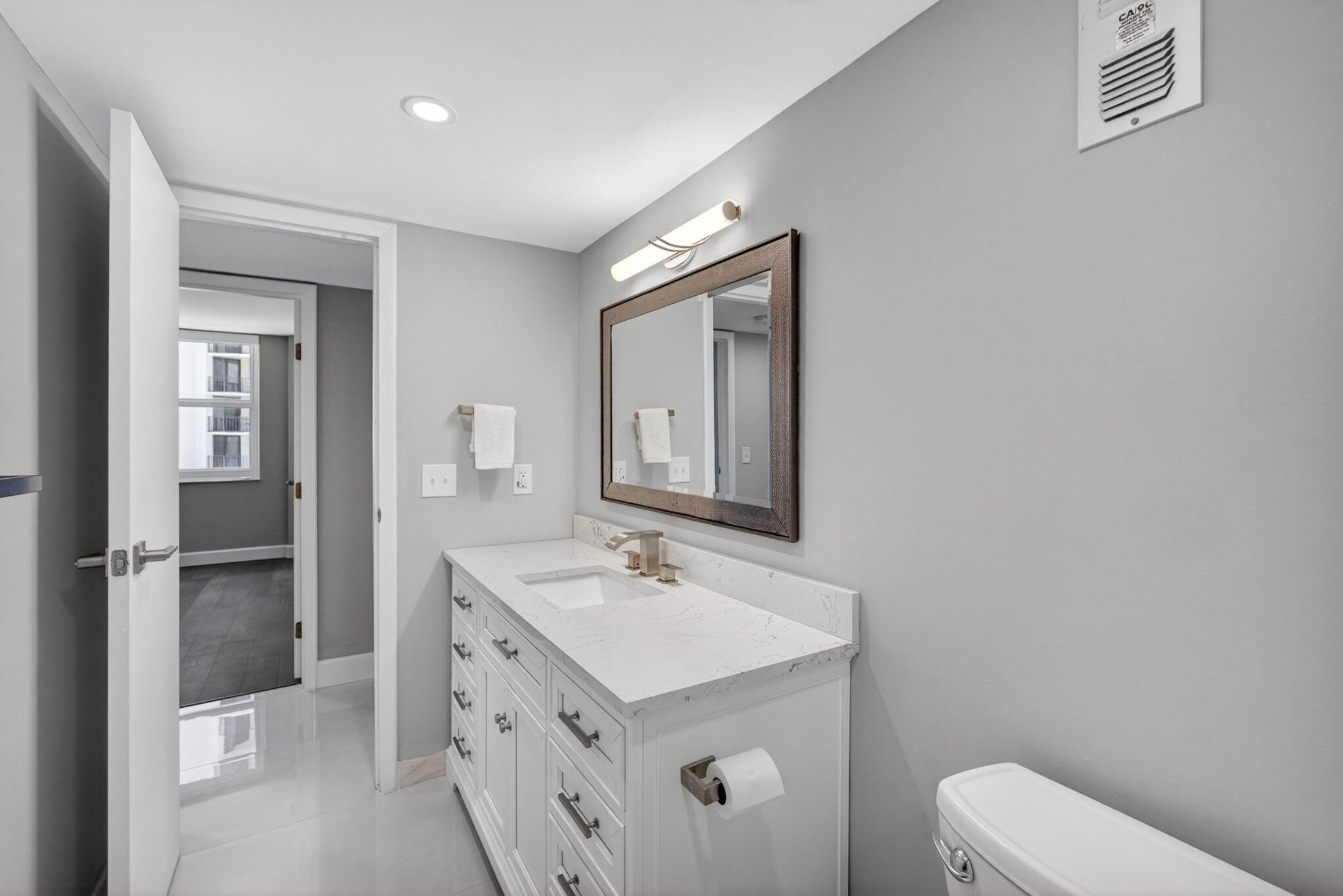 5440 N Ocean #807 Singer Island, FL 33404