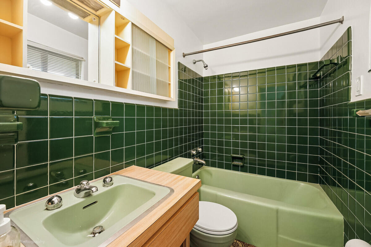 1343 Ponce De Leon Fort Lauderdale, FL 33316