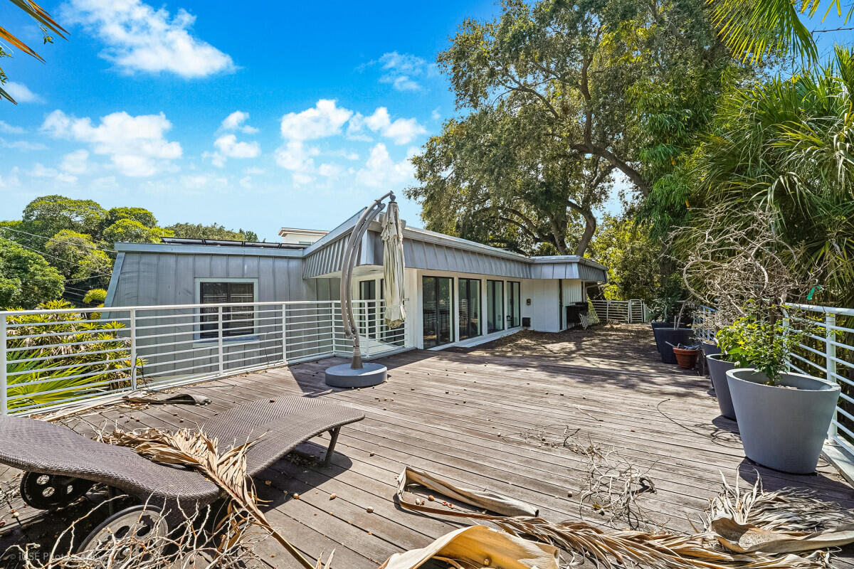 1343 Ponce De Leon Fort Lauderdale, FL 33316