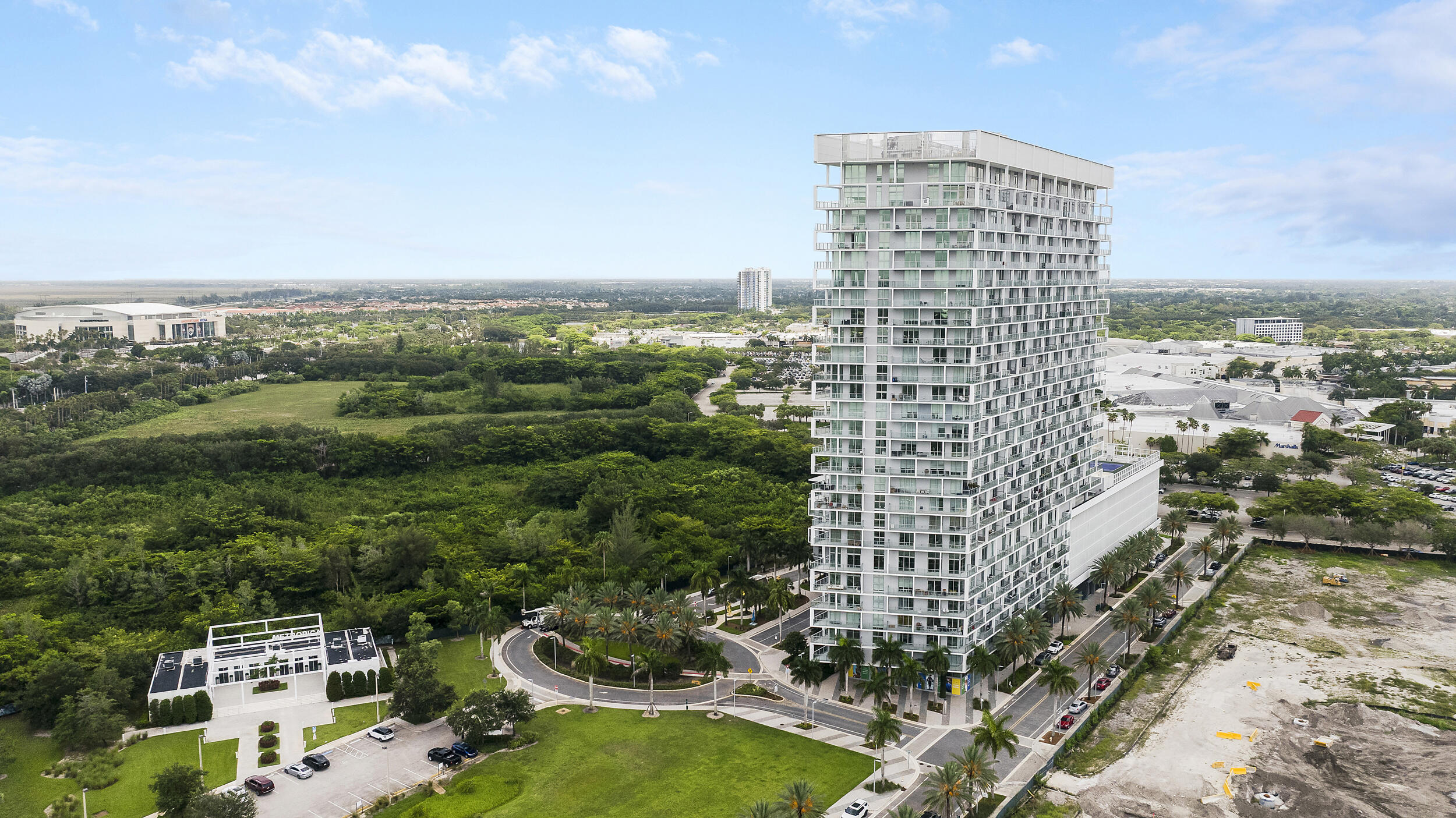 2000 Metropica #1503 Sunrise, FL 33323