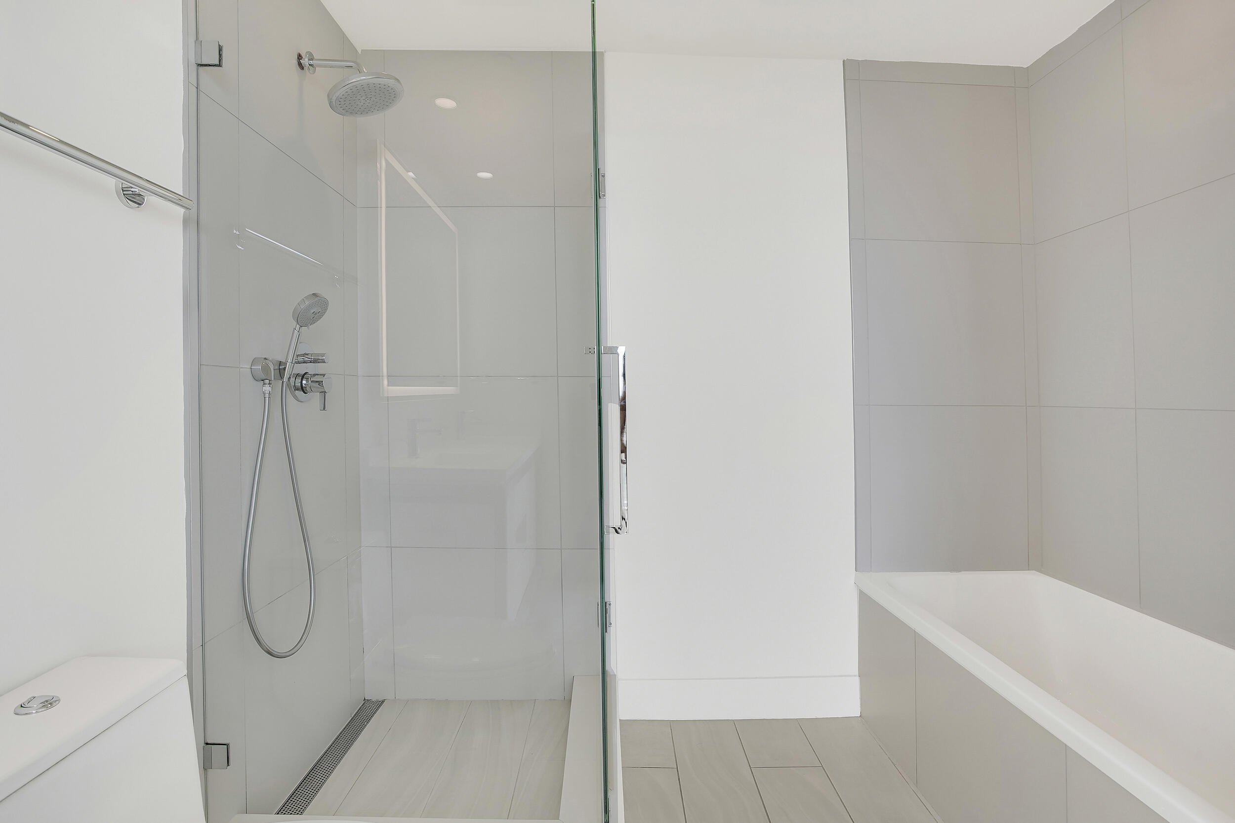 2000 Metropica #1503 Sunrise, FL 33323