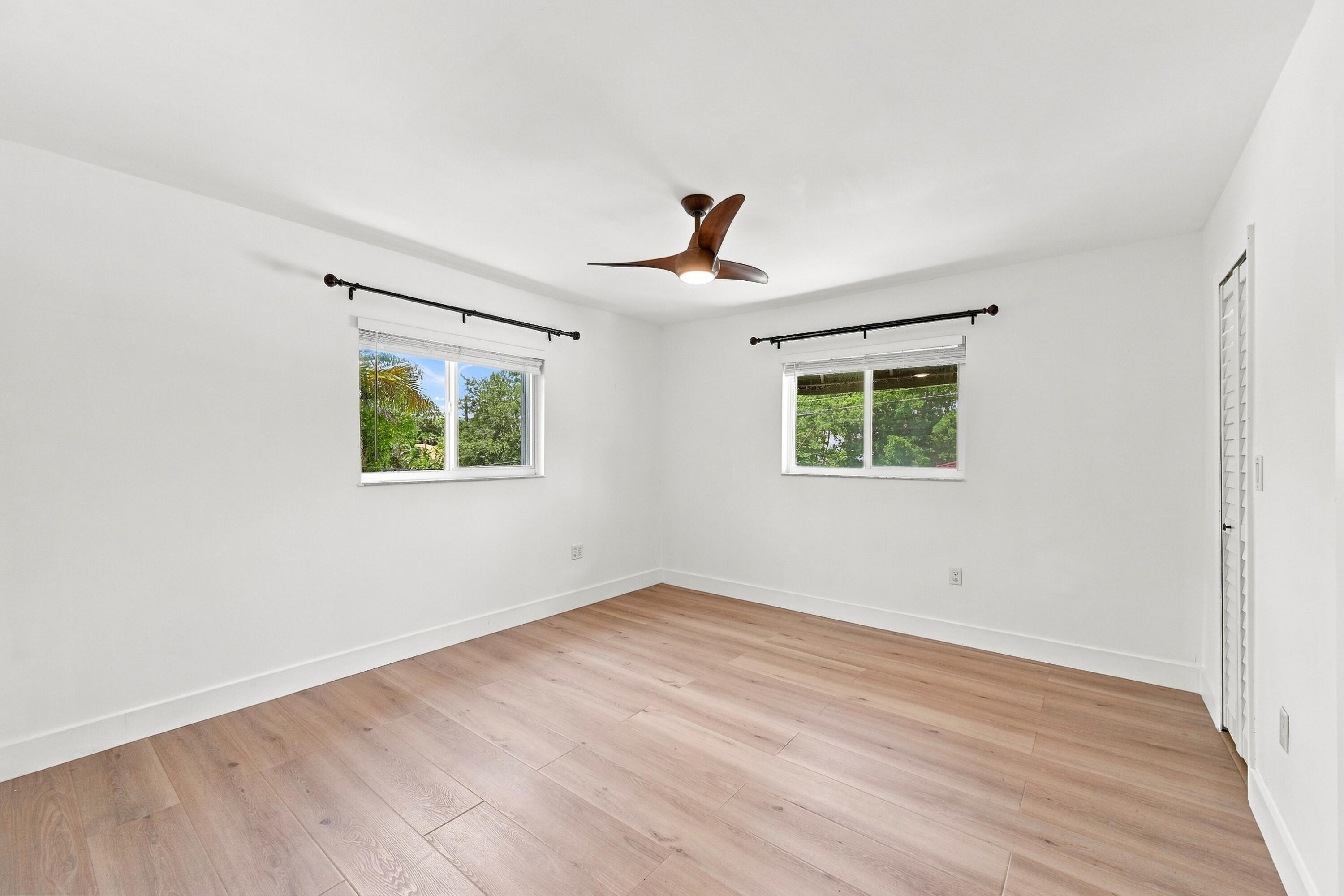 3203 Mcdonald #3203 Miami, FL 33133
