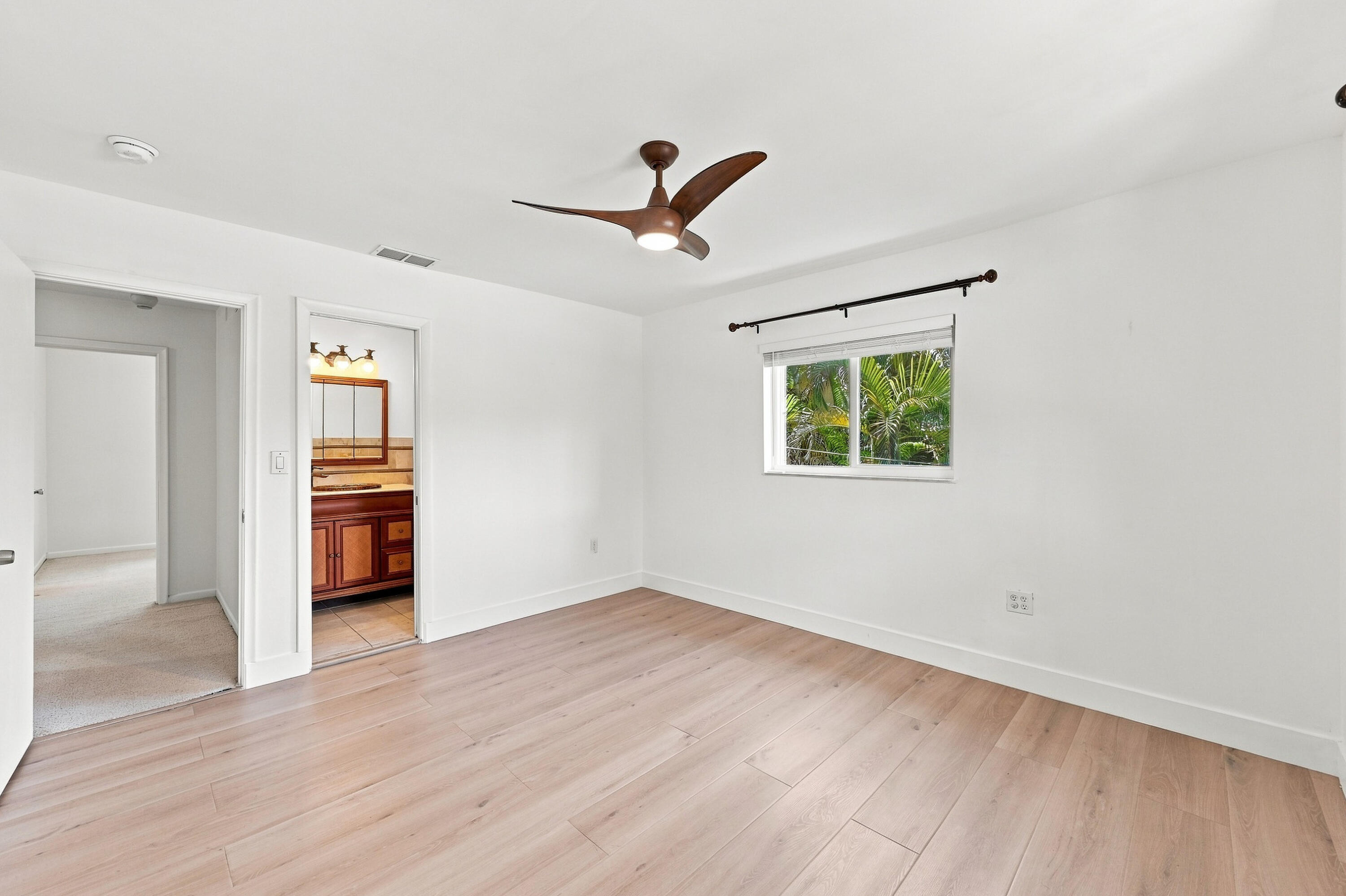 3203 Mcdonald #3203 Miami, FL 33133