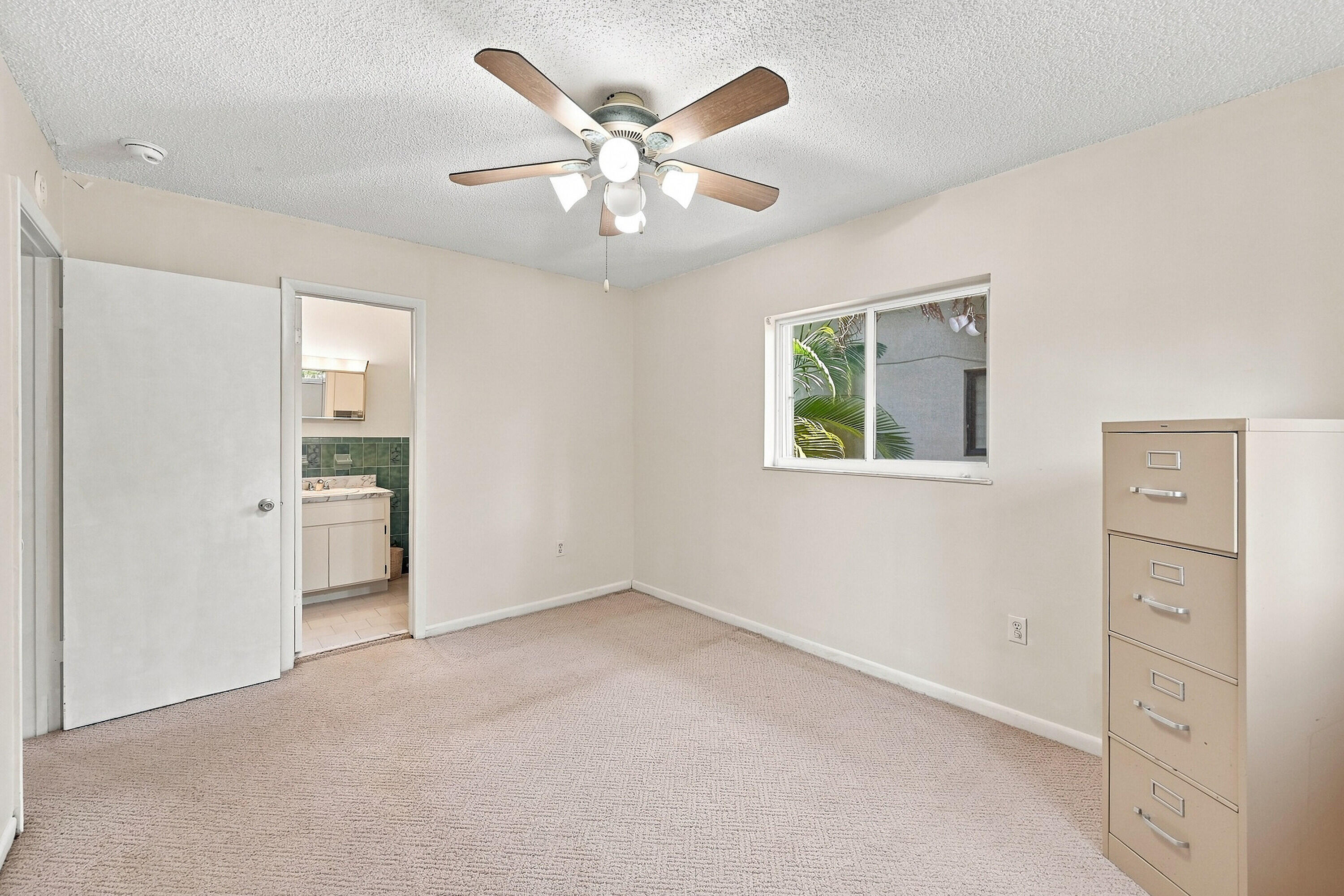 3203 Mcdonald #3203 Miami, FL 33133