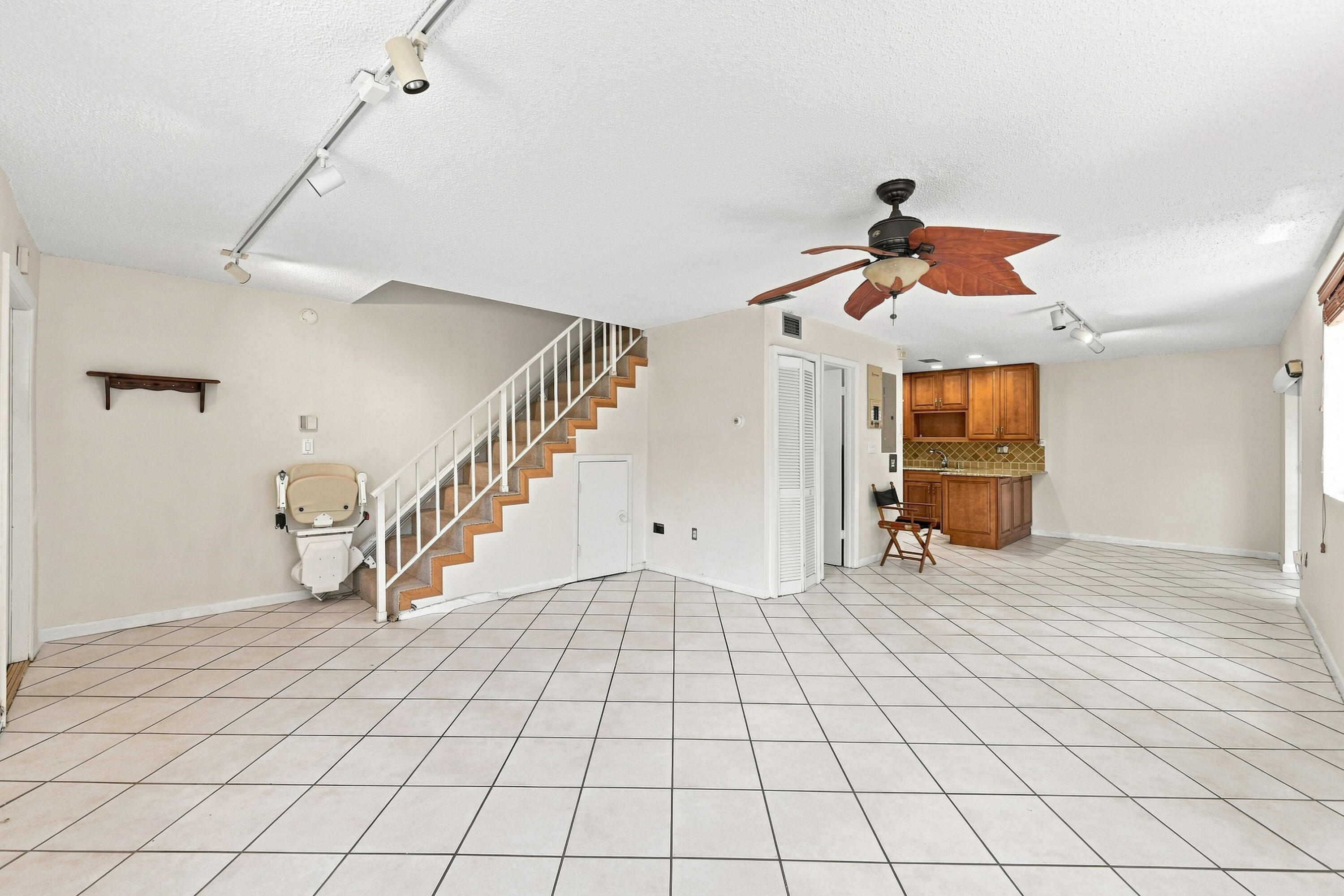 3203 Mcdonald #3203 Miami, FL 33133