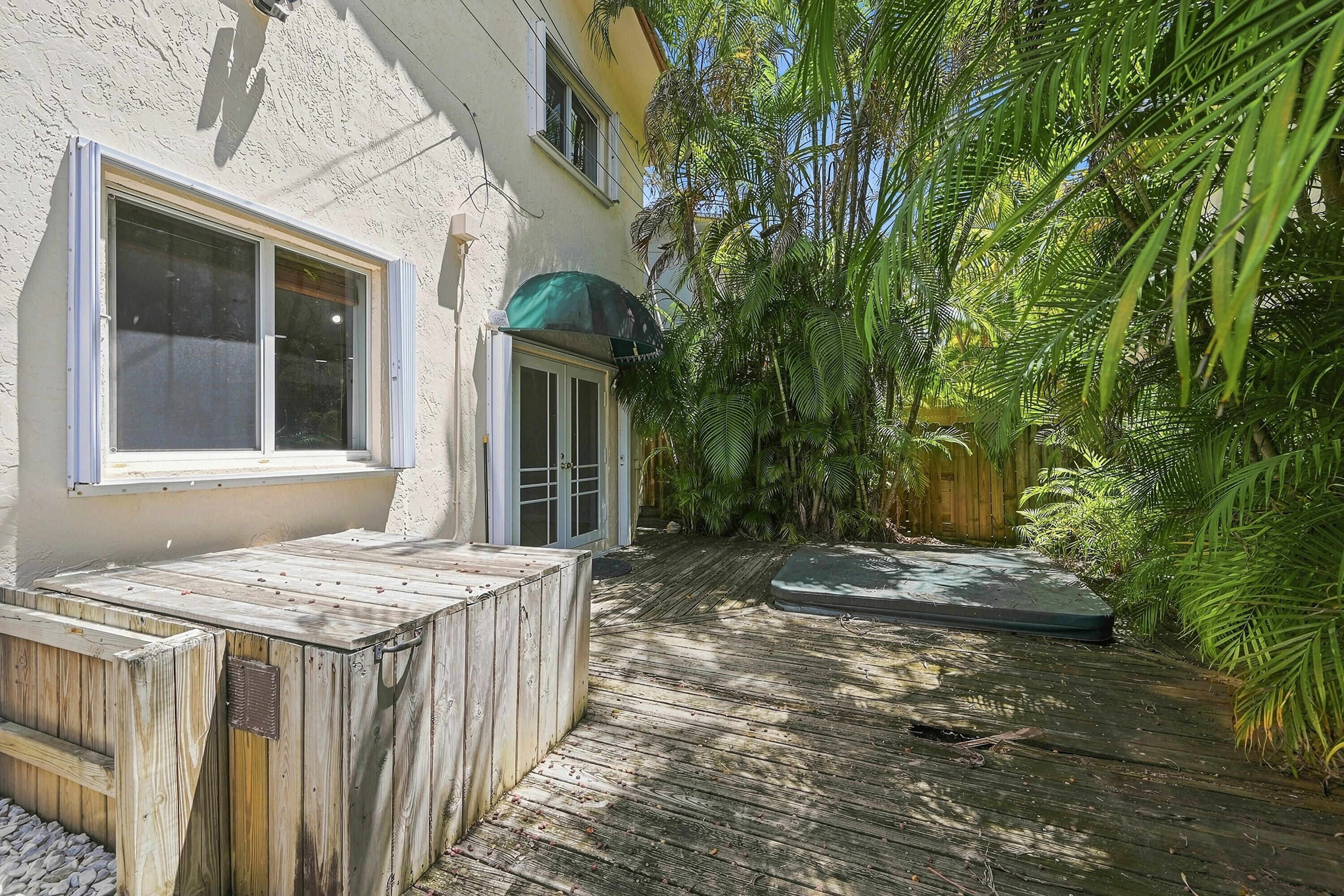 3203 Mcdonald #3203 Miami, FL 33133