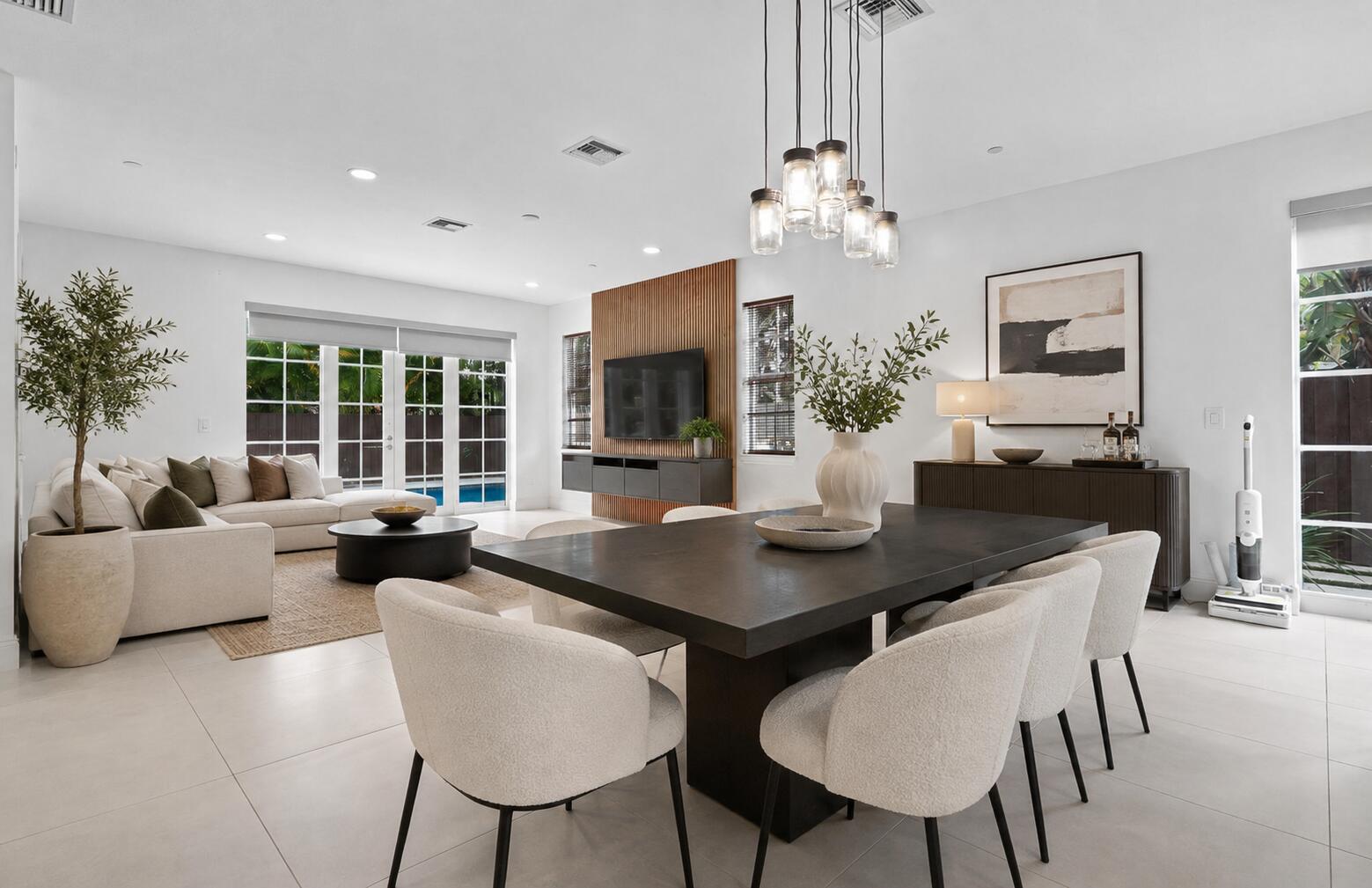 1123 NE 18th Fort Lauderdale, FL 33304