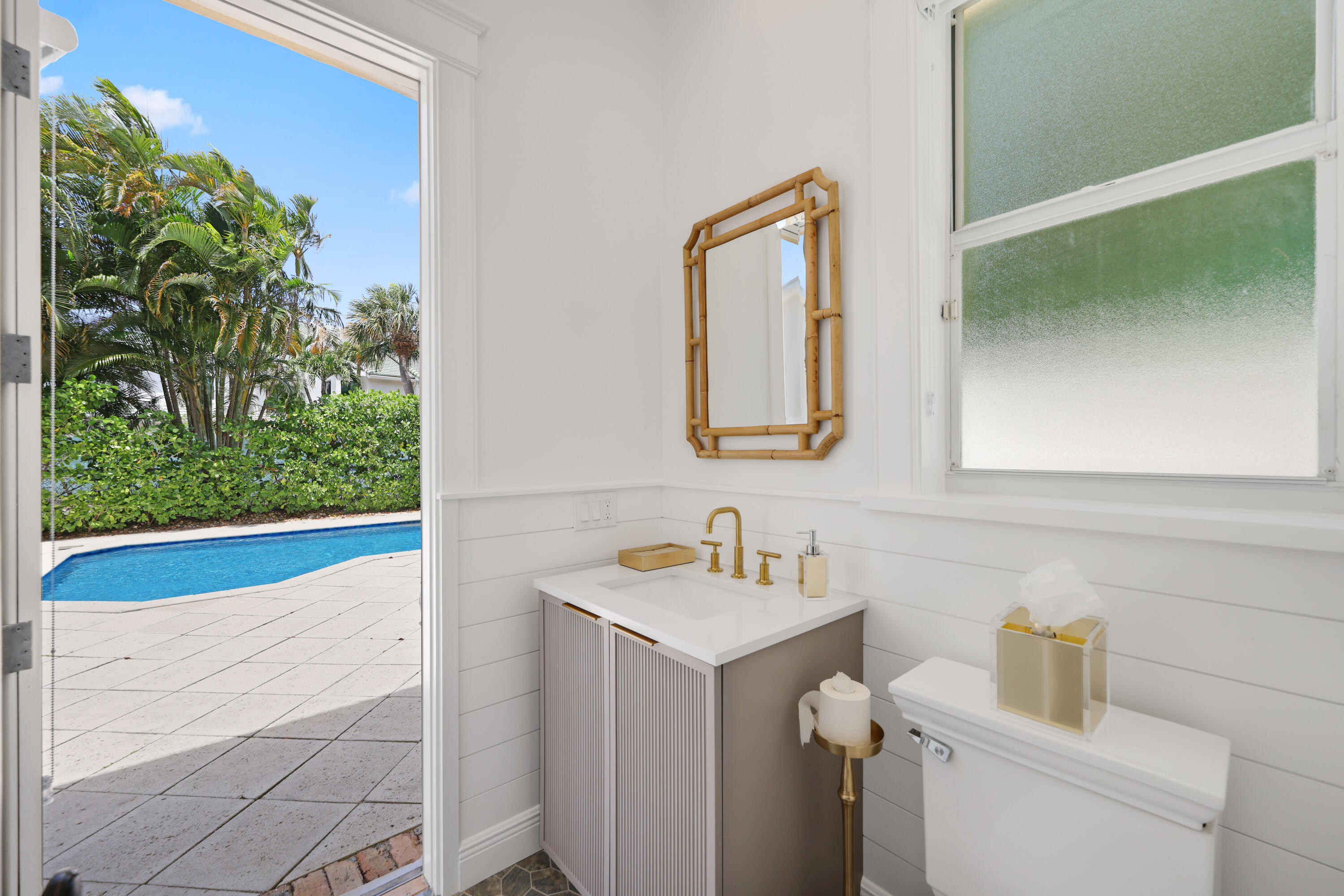 1019 Grand Ct Highland Beach, FL 33487