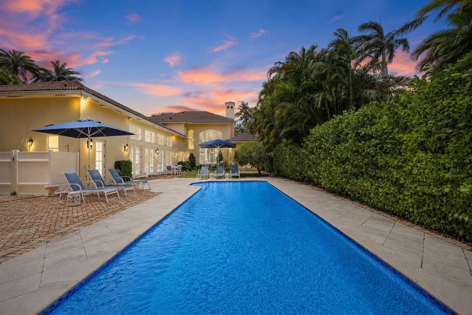 1019 Grand Ct Highland Beach, FL 33487