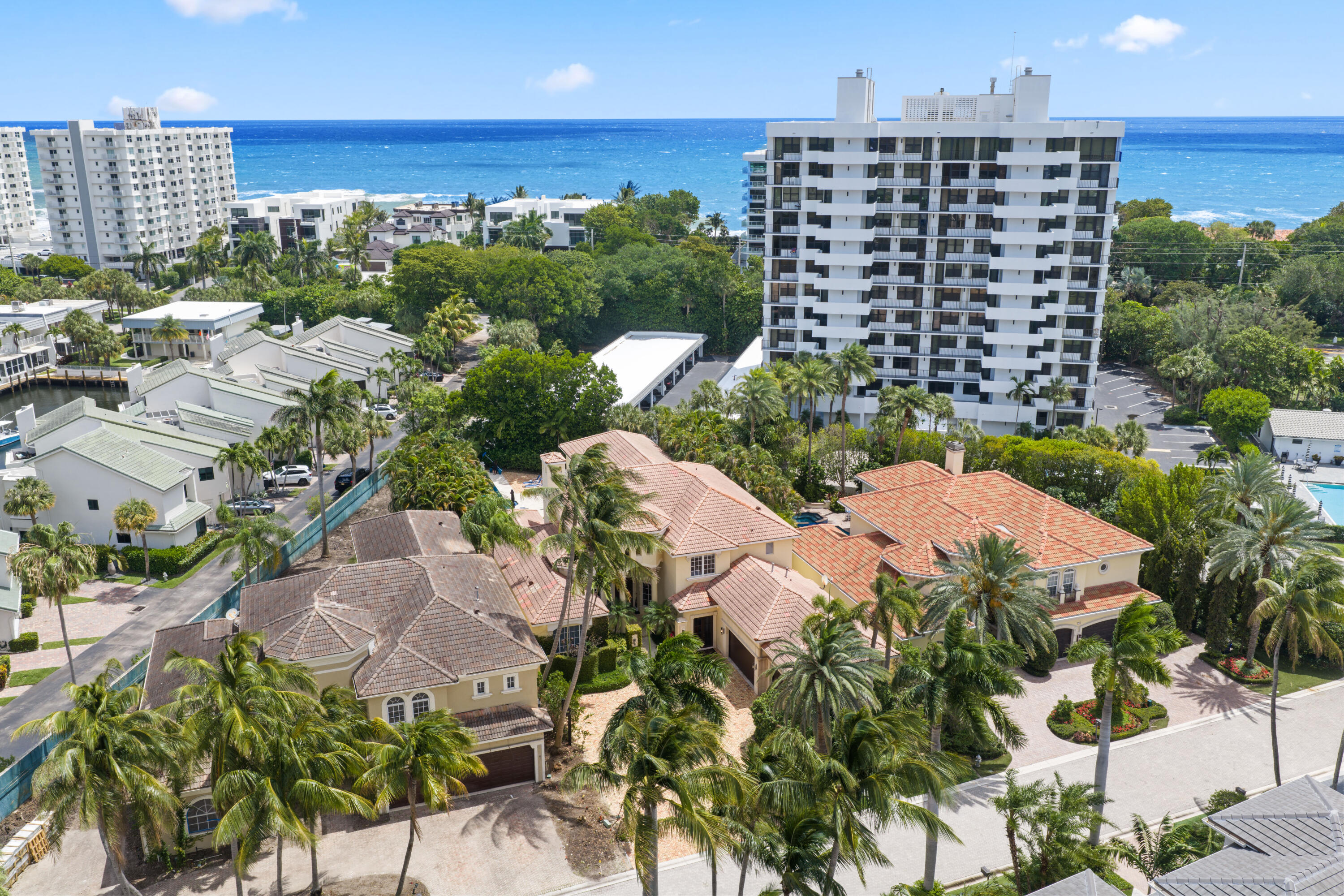 1019 Grand Ct Highland Beach, FL 33487