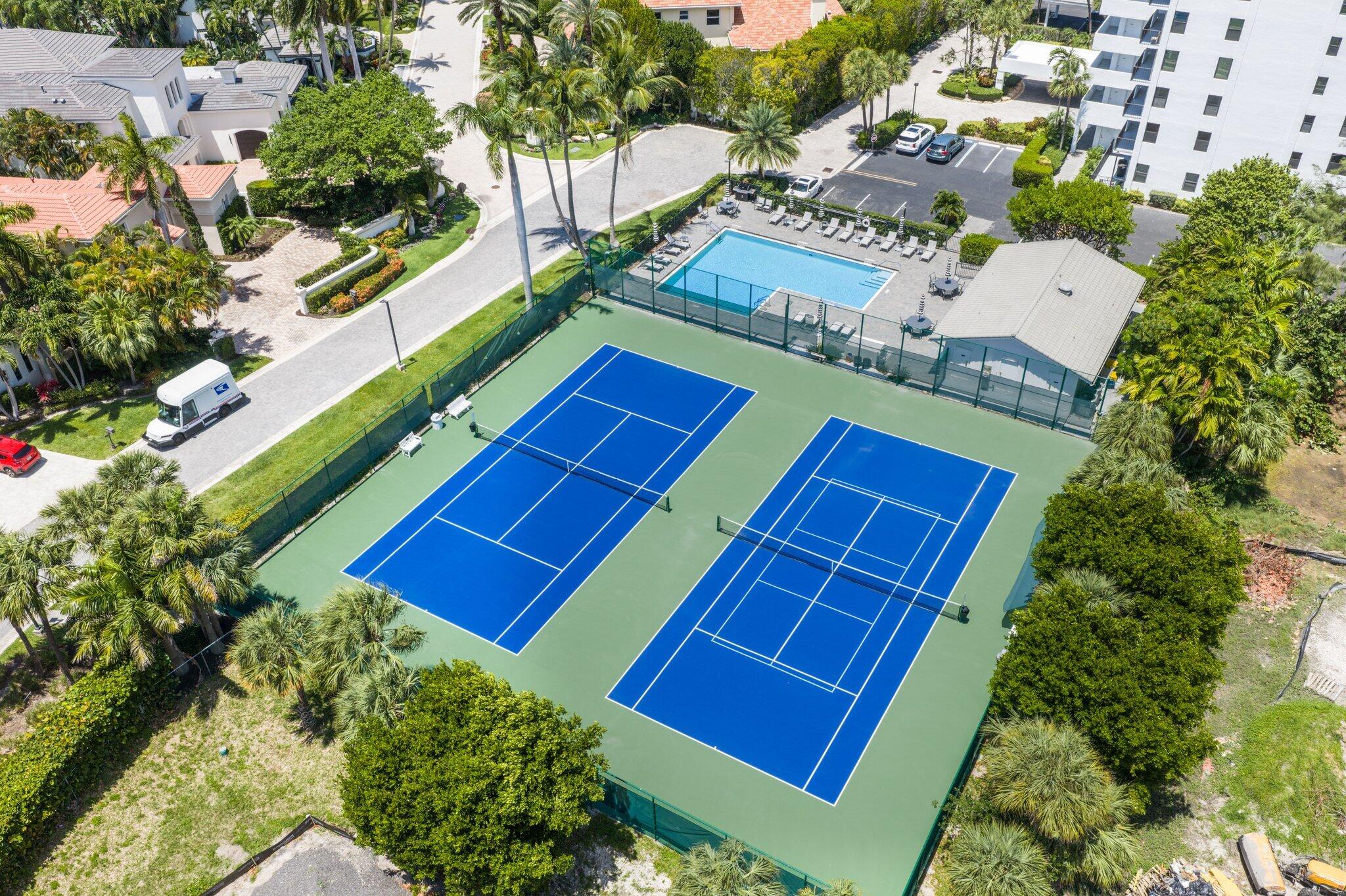 1019 Grand Ct Highland Beach, FL 33487