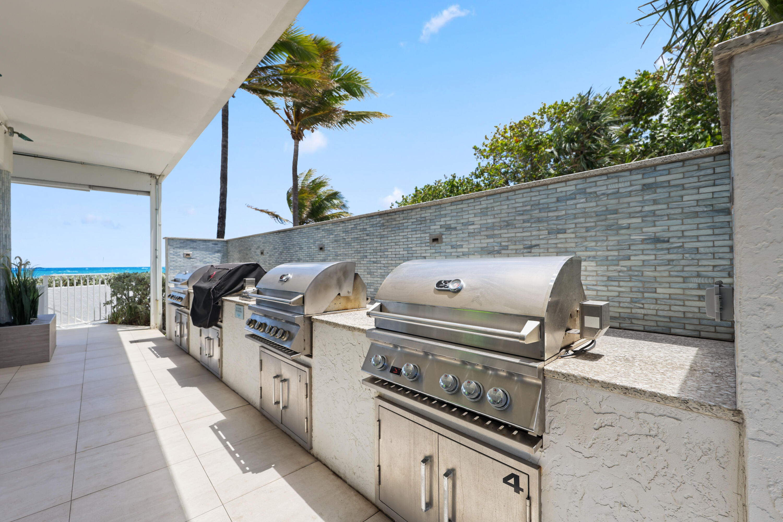 1019 Grand Ct Highland Beach, FL 33487