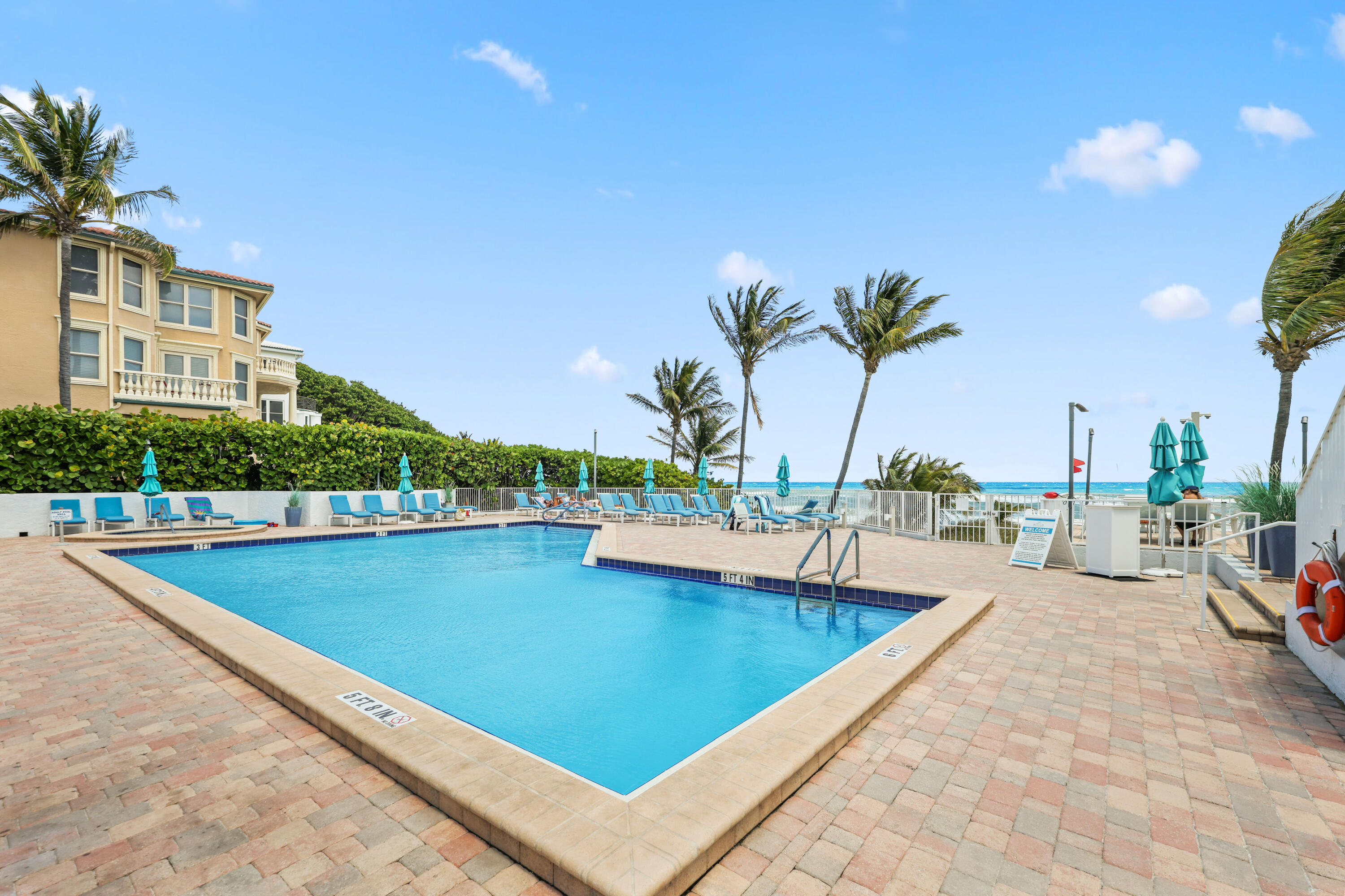 1019 Grand Ct Highland Beach, FL 33487